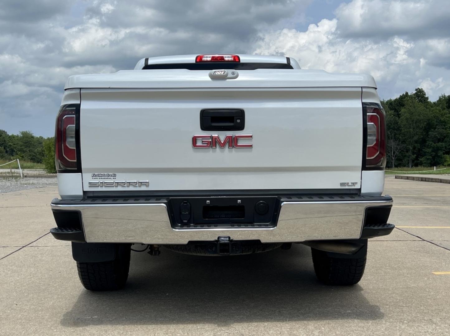 2016 WHITE /Tan Leather GMC Sierra 1500 SLT Crew Cab Long Box 4WD (3GTU2NEC0GG) with an 5.3L V8 engine, Automatic transmission, located at 506 S. Kingshighway, Cape Girardeau, MO, 63703, (573) 235-5000, 37.294991, -89.553635 - 2016 GMC Sierra 1500 SLT 133xxx miles 4x4 5.3L V8 Automatic Leather New Tires Navigation Power/Heated/Cooled Seats Backup Camera Sunroof Bluetooth Remote Start Cruise Power Windows/Locks/Mirrors We have financing available and we accept trades! Fill out a credit application on our web - Photo#13