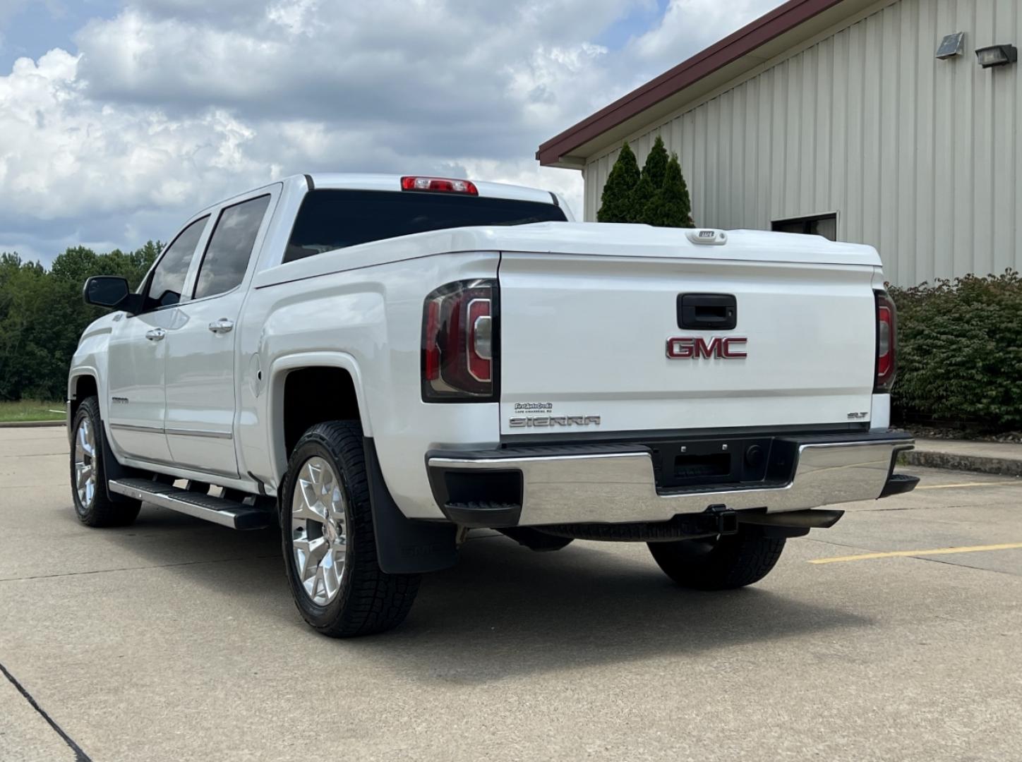 2016 WHITE /Tan Leather GMC Sierra 1500 SLT Crew Cab Long Box 4WD (3GTU2NEC0GG) with an 5.3L V8 engine, Automatic transmission, located at 506 S. Kingshighway, Cape Girardeau, MO, 63703, (573) 235-5000, 37.294991, -89.553635 - 2016 GMC Sierra 1500 SLT 133xxx miles 4x4 5.3L V8 Automatic Leather New Tires Navigation Power/Heated/Cooled Seats Backup Camera Sunroof Bluetooth Remote Start Cruise Power Windows/Locks/Mirrors We have financing available and we accept trades! Fill out a credit application on our web - Photo#12