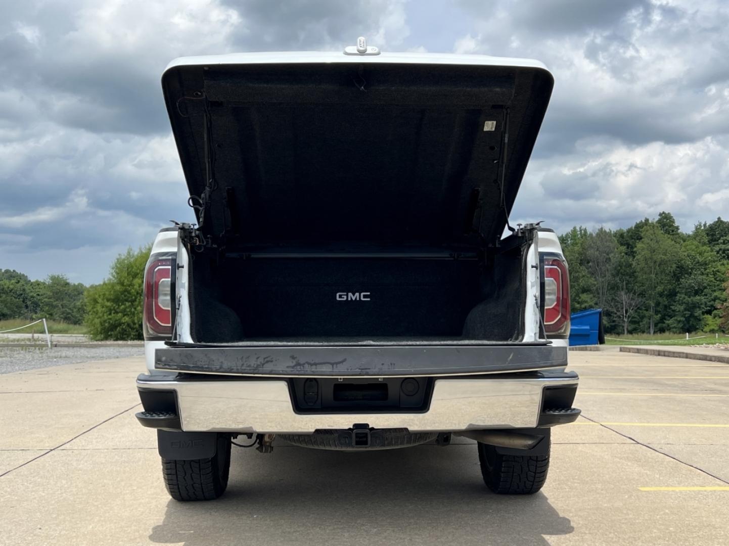 2016 WHITE /Tan Leather GMC Sierra 1500 SLT Crew Cab Long Box 4WD (3GTU2NEC0GG) with an 5.3L V8 engine, Automatic transmission, located at 506 S. Kingshighway, Cape Girardeau, MO, 63703, (573) 235-5000, 37.294991, -89.553635 - 2016 GMC Sierra 1500 SLT 133xxx miles 4x4 5.3L V8 Automatic Leather New Tires Navigation Power/Heated/Cooled Seats Backup Camera Sunroof Bluetooth Remote Start Cruise Power Windows/Locks/Mirrors We have financing available and we accept trades! Fill out a credit application on our web - Photo#21