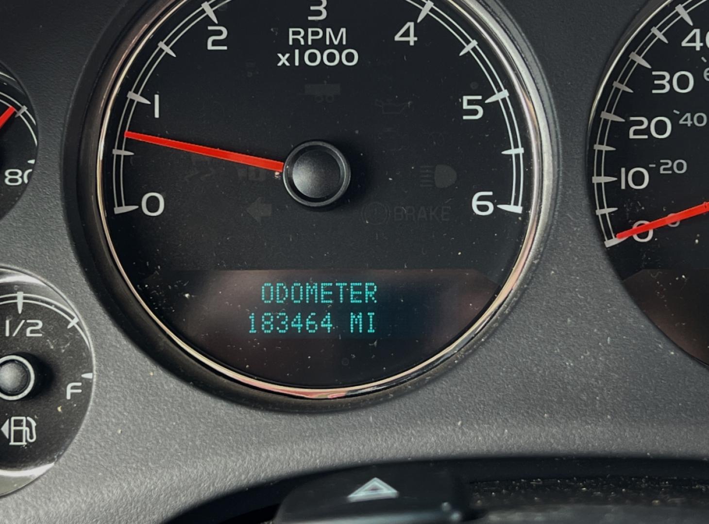 2007 GOLD /Tan Leather Chevrolet Avalanche LS 4WD (3GNFK12387G) with an 5.3L V8 engine, Automatic transmission, located at 506 S. Kingshighway, Cape Girardeau, MO, 63703, (573) 235-5000, 37.294991, -89.553635 - 2007 Chevrolet Avalanche 1500 LS 183xxx miles 4x4 5.3L V8 Automatic Leather Power/Heated Seats Sunroof Cruise Power Windows/Locks/Mirrors We have financing available and we accept trades! Fill out a credit application on our website or come by today! If you have any questions, give us a c - Photo#1