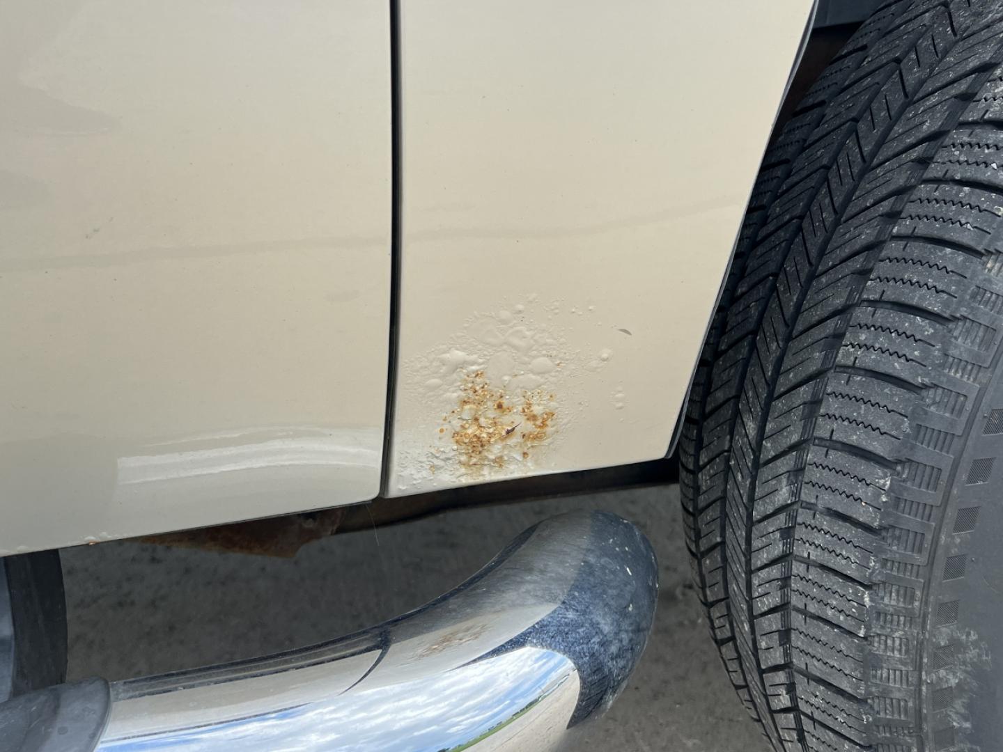 2007 GOLD /Tan Leather Chevrolet Avalanche LS 4WD (3GNFK12387G) with an 5.3L V8 engine, Automatic transmission, located at 506 S. Kingshighway, Cape Girardeau, MO, 63703, (573) 235-5000, 37.294991, -89.553635 - 2007 Chevrolet Avalanche 1500 LS 183xxx miles 4x4 5.3L V8 Automatic Leather Power/Heated Seats Sunroof Cruise Power Windows/Locks/Mirrors We have financing available and we accept trades! Fill out a credit application on our website or come by today! If you have any questions, give us a c - Photo#37