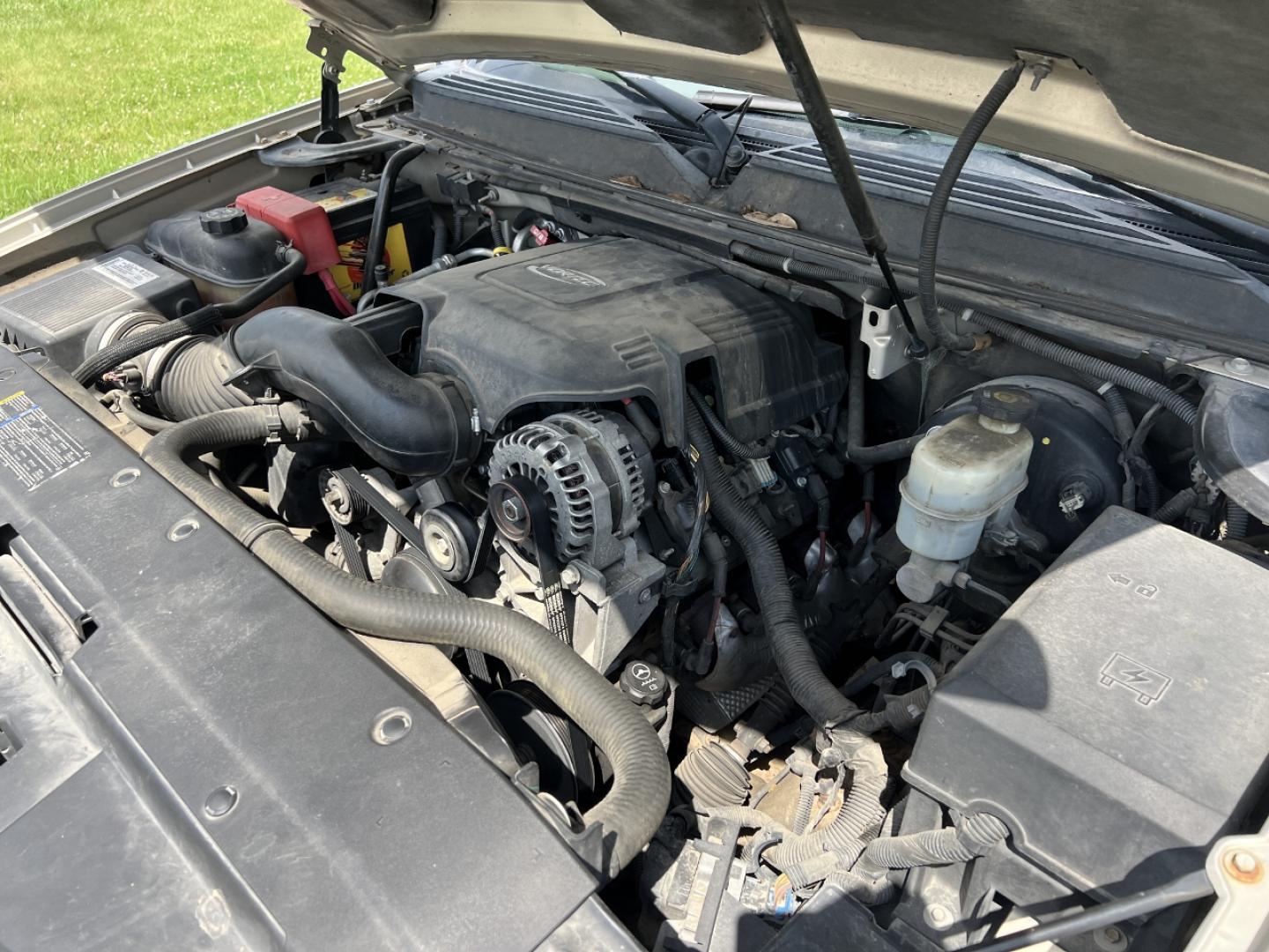 2007 GOLD /Tan Leather Chevrolet Avalanche LS 4WD (3GNFK12387G) with an 5.3L V8 engine, Automatic transmission, located at 506 S. Kingshighway, Cape Girardeau, MO, 63703, (573) 235-5000, 37.294991, -89.553635 - 2007 Chevrolet Avalanche 1500 LS 183xxx miles 4x4 5.3L V8 Automatic Leather Power/Heated Seats Sunroof Cruise Power Windows/Locks/Mirrors We have financing available and we accept trades! Fill out a credit application on our website or come by today! If you have any questions, give us a c - Photo#31