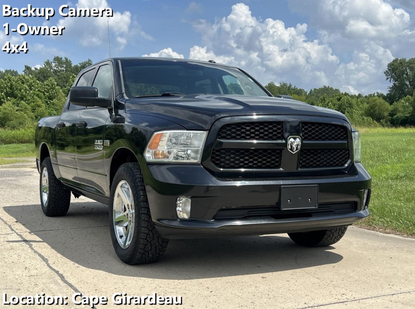 2016 BLACK /Gray Cloth RAM 1500 ST Crew Cab SWB 4WD (3C6RR7KT0GG) with an 5.7L V8 HEMI engine, Automatic transmission, located at 506 S. Kingshighway, Cape Girardeau, MO, 63703, (573) 235-5000, 37.294991, -89.553635 - 2016 Ram 1500 ST 1-Owner 157xxx miles 4x4 5.7L V8 HEMI Automatic Backup Camera Bluetooth Cruise Power Windows/Locks/Mirrors We have financing available and we accept trades! Fill out a credit application on our website or come by today! If you have any questions, give us a call at (573) 2 - Photo#0
