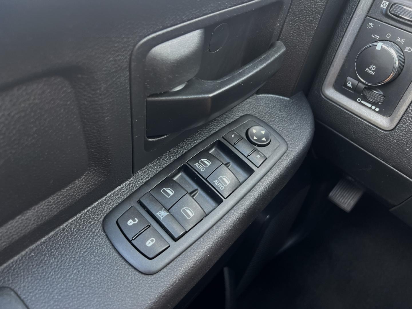 2016 BLACK /Gray Cloth RAM 1500 ST Crew Cab SWB 4WD (3C6RR7KT0GG) with an 5.7L V8 HEMI engine, Automatic transmission, located at 506 S. Kingshighway, Cape Girardeau, MO, 63703, (573) 235-5000, 37.294991, -89.553635 - 2016 Ram 1500 ST 1-Owner 157xxx miles 4x4 5.7L V8 HEMI Automatic Backup Camera Bluetooth Cruise Power Windows/Locks/Mirrors We have financing available and we accept trades! Fill out a credit application on our website or come by today! If you have any questions, give us a call at (573) 2 - Photo#24
