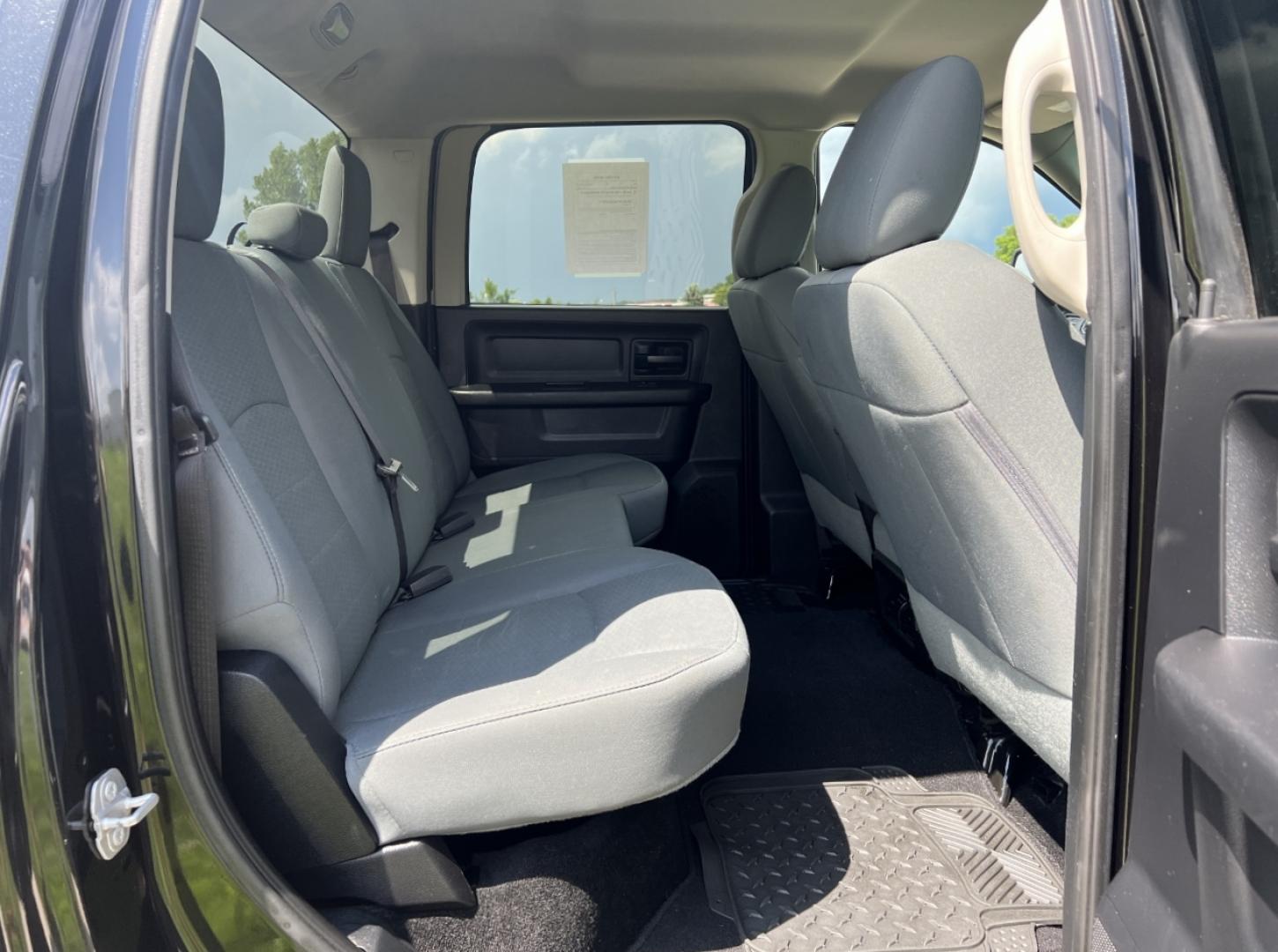 2016 BLACK /Gray Cloth RAM 1500 ST Crew Cab SWB 4WD (3C6RR7KT0GG) with an 5.7L V8 HEMI engine, Automatic transmission, located at 506 S. Kingshighway, Cape Girardeau, MO, 63703, (573) 235-5000, 37.294991, -89.553635 - 2016 Ram 1500 ST 1-Owner 157xxx miles 4x4 5.7L V8 HEMI Automatic Backup Camera Bluetooth Cruise Power Windows/Locks/Mirrors We have financing available and we accept trades! Fill out a credit application on our website or come by today! If you have any questions, give us a call at (573) 2 - Photo#16
