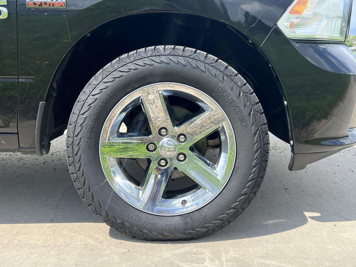 2016 BLACK /Gray Cloth RAM 1500 ST Crew Cab SWB 4WD (3C6RR7KT0GG) with an 5.7L V8 HEMI engine, Automatic transmission, located at 506 S. Kingshighway, Cape Girardeau, MO, 63703, (573) 235-5000, 37.294991, -89.553635 - 2016 Ram 1500 ST 1-Owner 157xxx miles 4x4 5.7L V8 HEMI Automatic Backup Camera Bluetooth Cruise Power Windows/Locks/Mirrors We have financing available and we accept trades! Fill out a credit application on our website or come by today! If you have any questions, give us a call at (573) 2 - Photo#33
