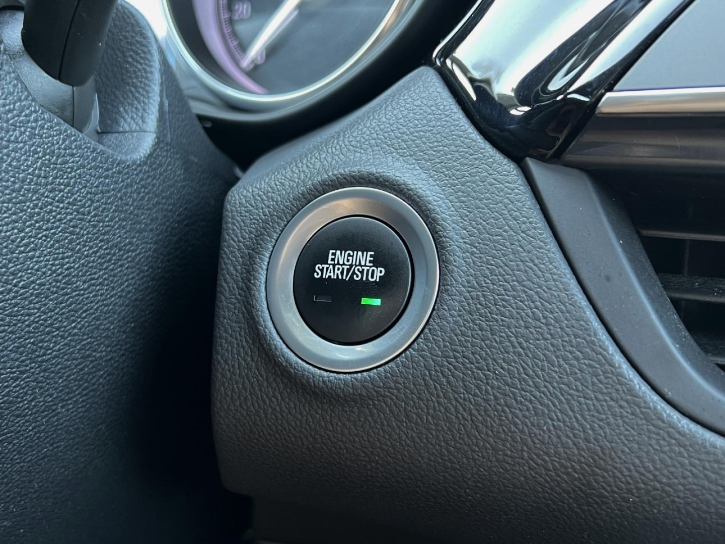 2020 WHITE /Gray Leather Buick Envision Essence AWD (LRBFXCSA0LD) with an 2.5L 4 Cyl. engine, Automatic transmission, located at 506 S. Kingshighway, Cape Girardeau, MO, 63703, (573) 235-5000, 37.294991, -89.553635 - 2020 Buick Envision Essence 1-Owner Only 48xxx miles Front Wheel Drive 2.5L 4 Cyl. Automatic Leather Backup Camera Power/Heated Seats Heated Rear Seats Heated Steering Wheel Bluetooth Remote Start Cruise Power Windows/Locks/Mirrors We have financing available and we accept trades! Fil - Photo#25