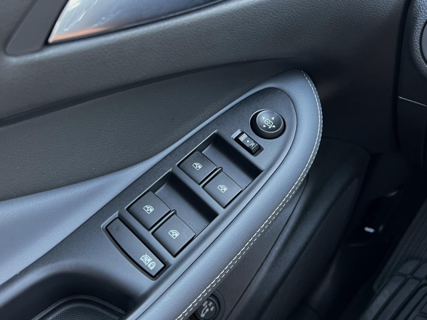 2020 WHITE /Gray Leather Buick Envision Essence AWD (LRBFXCSA0LD) with an 2.5L 4 Cyl. engine, Automatic transmission, located at 506 S. Kingshighway, Cape Girardeau, MO, 63703, (573) 235-5000, 37.294991, -89.553635 - 2020 Buick Envision Essence 1-Owner Only 48xxx miles Front Wheel Drive 2.5L 4 Cyl. Automatic Leather Backup Camera Power/Heated Seats Heated Rear Seats Heated Steering Wheel Bluetooth Remote Start Cruise Power Windows/Locks/Mirrors We have financing available and we accept trades! Fil - Photo#29