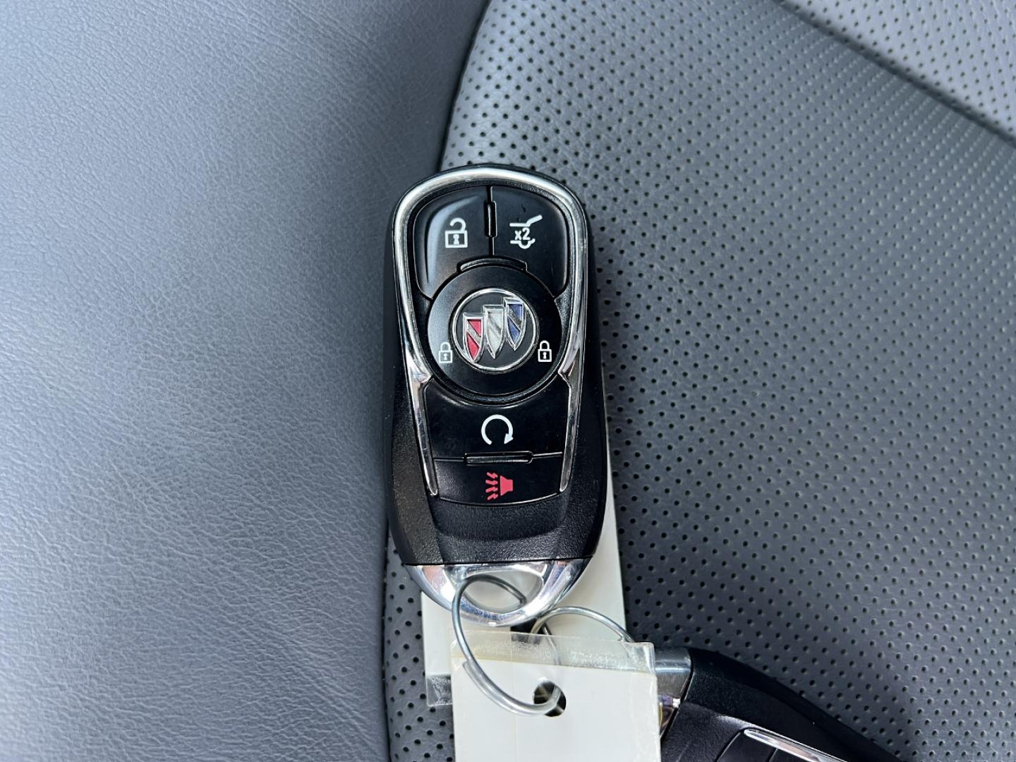 2020 WHITE /Gray Leather Buick Envision Essence AWD (LRBFXCSA0LD) with an 2.5L 4 Cyl. engine, Automatic transmission, located at 506 S. Kingshighway, Cape Girardeau, MO, 63703, (573) 235-5000, 37.294991, -89.553635 - 2020 Buick Envision Essence 1-Owner Only 48xxx miles Front Wheel Drive 2.5L 4 Cyl. Automatic Leather Backup Camera Power/Heated Seats Heated Rear Seats Heated Steering Wheel Bluetooth Remote Start Cruise Power Windows/Locks/Mirrors We have financing available and we accept trades! Fil - Photo#6