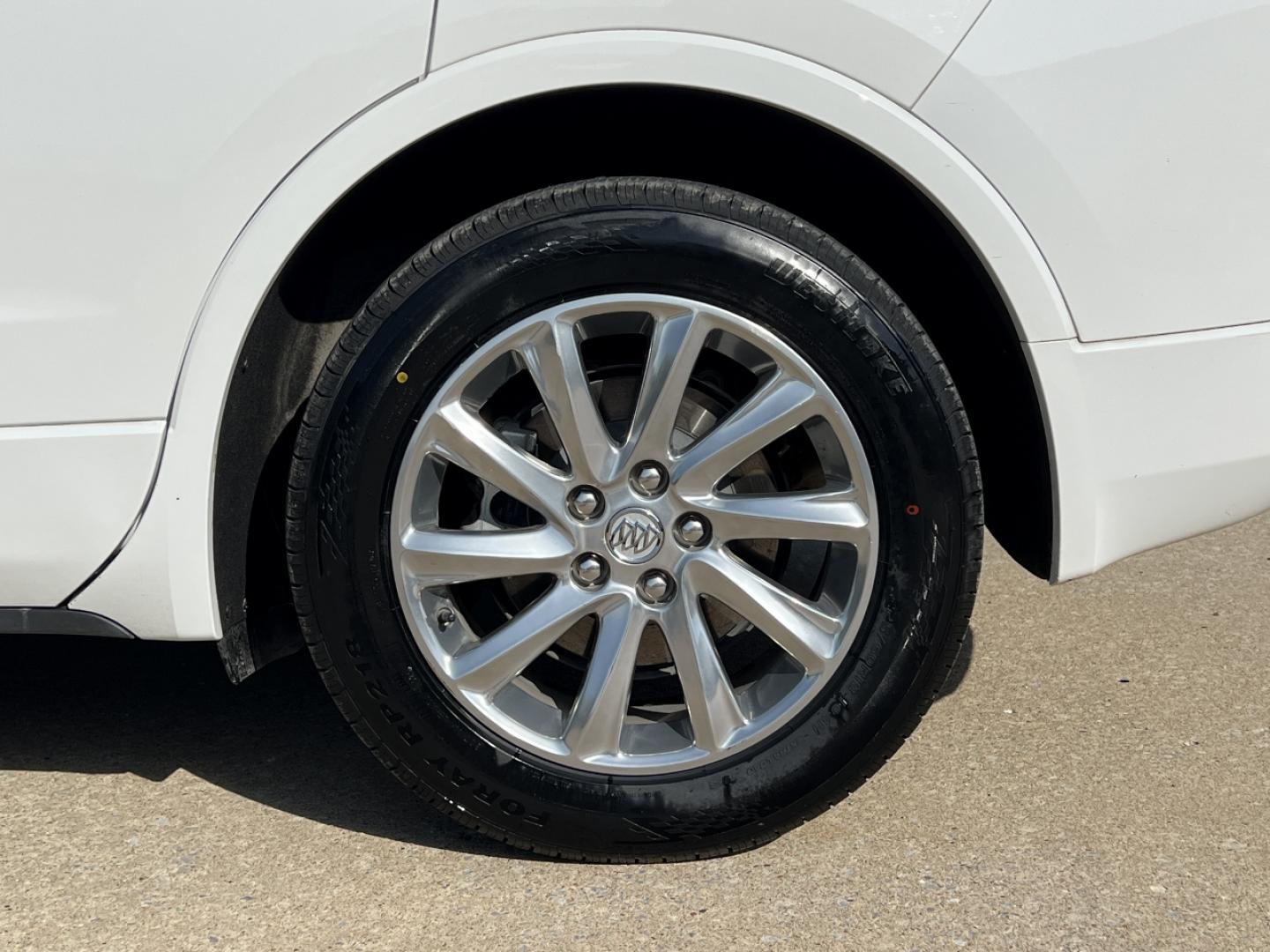 2020 WHITE /Gray Leather Buick Envision Essence AWD (LRBFXCSA0LD) with an 2.5L 4 Cyl. engine, Automatic transmission, located at 506 S. Kingshighway, Cape Girardeau, MO, 63703, (573) 235-5000, 37.294991, -89.553635 - 2020 Buick Envision Essence 1-Owner Only 48xxx miles Front Wheel Drive 2.5L 4 Cyl. Automatic Leather Backup Camera Power/Heated Seats Heated Rear Seats Heated Steering Wheel Bluetooth Remote Start Cruise Power Windows/Locks/Mirrors We have financing available and we accept trades! Fil - Photo#39