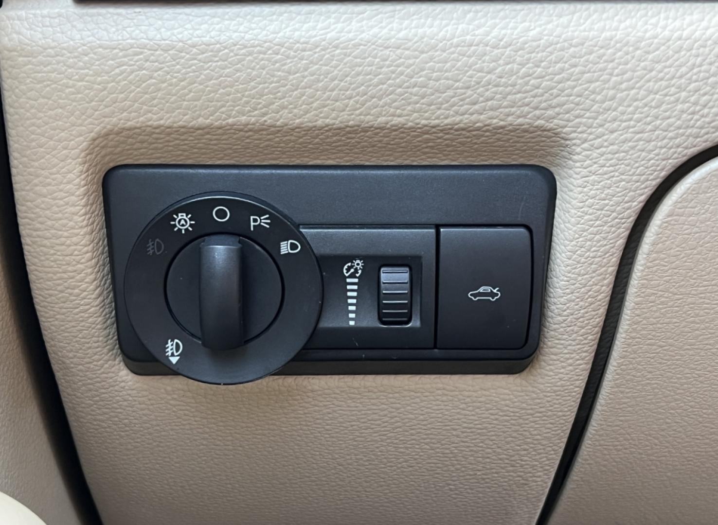 2006 GOLD /Tan Leather Ford Fusion V6 SEL (3FAHP08176R) with an 3.0L V6 engine, Automatic transmission, located at 506 S. Kingshighway, Cape Girardeau, MO, 63703, (573) 235-5000, 37.294991, -89.553635 - 2006 Ford Fusion SEL 128xxx miles Front Wheel Drive 3.0L V6 Automatic Leather Power Driver Seat Heated Seats Sunroof Cruise Power Windows/Locks/Mirrors We have financing available and we accept trades! Fill out a credit application on our website or come by today! If you have any questio - Photo#26