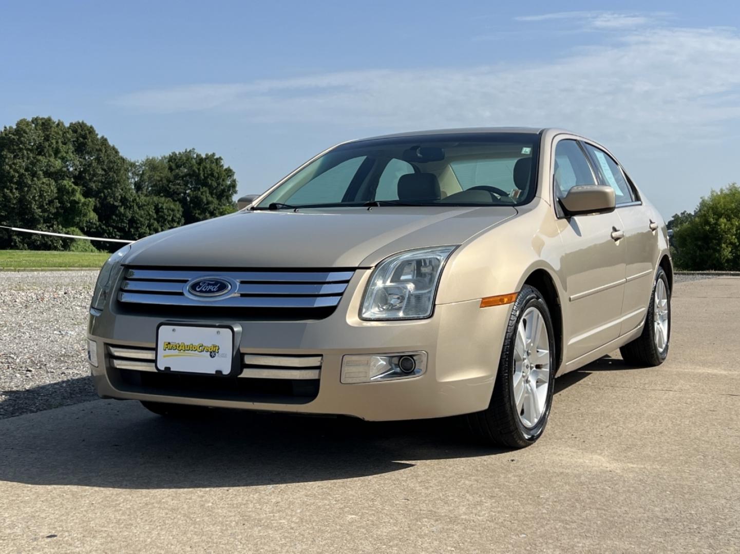2006 GOLD /Tan Leather Ford Fusion V6 SEL (3FAHP08176R) with an 3.0L V6 engine, Automatic transmission, located at 506 S. Kingshighway, Cape Girardeau, MO, 63703, (573) 235-5000, 37.294991, -89.553635 - 2006 Ford Fusion SEL 128xxx miles Front Wheel Drive 3.0L V6 Automatic Leather Power Driver Seat Heated Seats Sunroof Cruise Power Windows/Locks/Mirrors We have financing available and we accept trades! Fill out a credit application on our website or come by today! If you have any questio - Photo#5