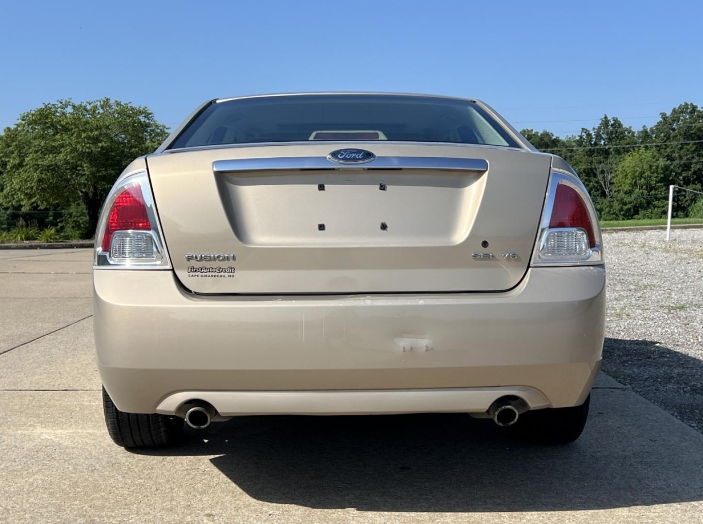 2006 GOLD /Tan Leather Ford Fusion V6 SEL (3FAHP08176R) with an 3.0L V6 engine, Automatic transmission, located at 506 S. Kingshighway, Cape Girardeau, MO, 63703, (573) 235-5000, 37.294991, -89.553635 - 2006 Ford Fusion SEL 128xxx miles Front Wheel Drive 3.0L V6 Automatic Leather Power Driver Seat Heated Seats Sunroof Cruise Power Windows/Locks/Mirrors We have financing available and we accept trades! Fill out a credit application on our website or come by today! If you have any questio - Photo#10