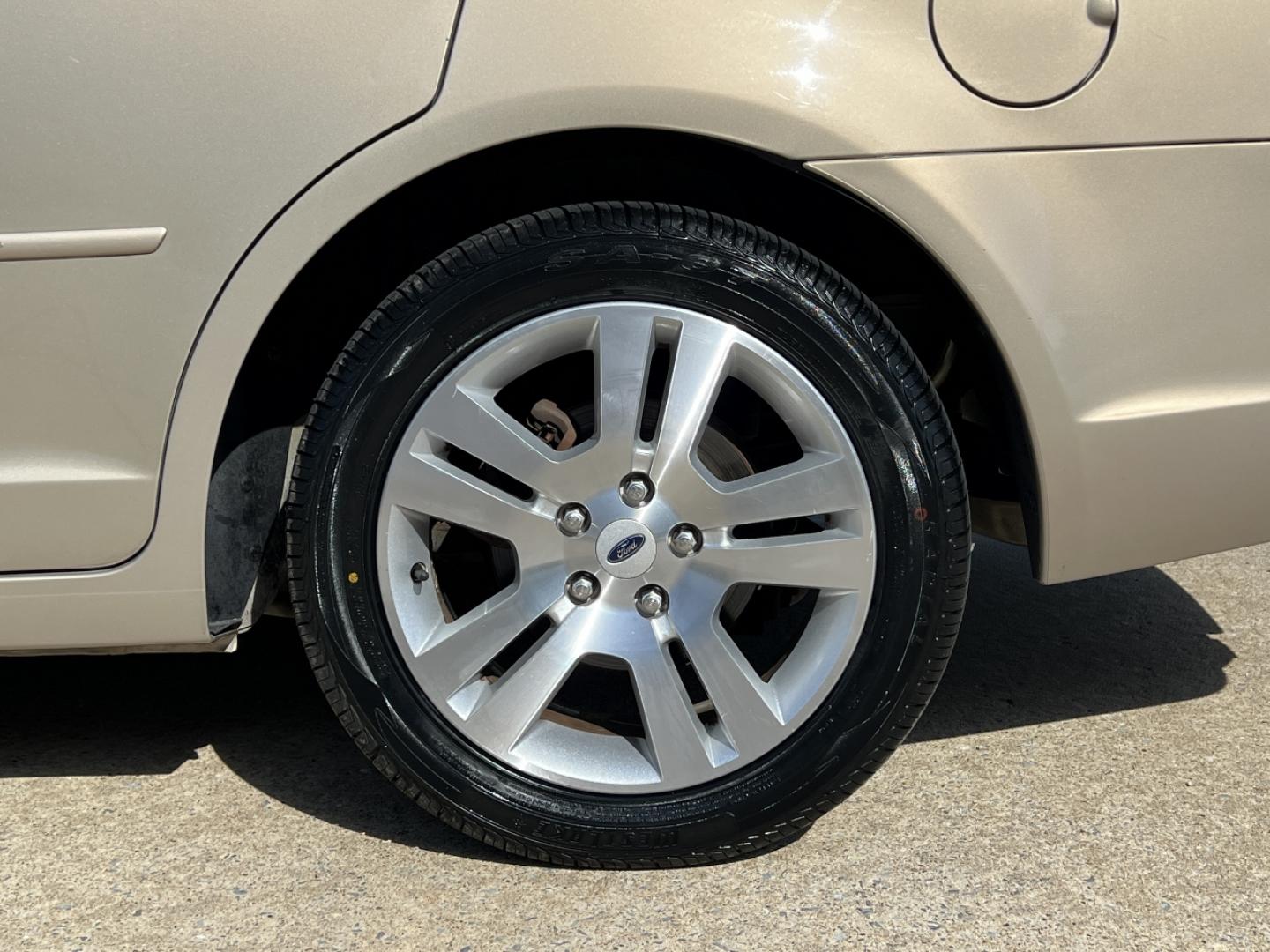2006 GOLD /Tan Leather Ford Fusion V6 SEL (3FAHP08176R) with an 3.0L V6 engine, Automatic transmission, located at 506 S. Kingshighway, Cape Girardeau, MO, 63703, (573) 235-5000, 37.294991, -89.553635 - 2006 Ford Fusion SEL 128xxx miles Front Wheel Drive 3.0L V6 Automatic Leather Power Driver Seat Heated Seats Sunroof Cruise Power Windows/Locks/Mirrors We have financing available and we accept trades! Fill out a credit application on our website or come by today! If you have any questio - Photo#30