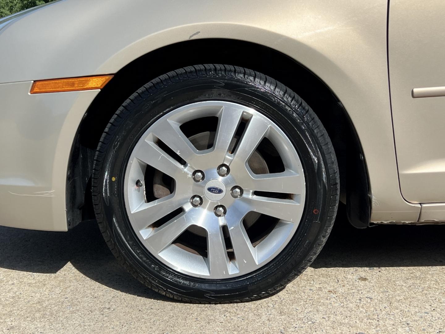 2006 GOLD /Tan Leather Ford Fusion V6 SEL (3FAHP08176R) with an 3.0L V6 engine, Automatic transmission, located at 506 S. Kingshighway, Cape Girardeau, MO, 63703, (573) 235-5000, 37.294991, -89.553635 - 2006 Ford Fusion SEL 128xxx miles Front Wheel Drive 3.0L V6 Automatic Leather Power Driver Seat Heated Seats Sunroof Cruise Power Windows/Locks/Mirrors We have financing available and we accept trades! Fill out a credit application on our website or come by today! If you have any questio - Photo#29