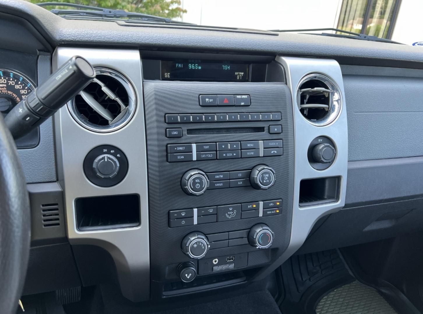 2011 MAROON /Gray Cloth Ford F-150 XLT SuperCrew 5.5-ft. Bed 4WD (1FTFW1EFXBK) with an 5.0L V8 engine, Automatic transmission, located at 506 S. Kingshighway, Cape Girardeau, MO, 63703, (573) 235-5000, 37.294991, -89.553635 - 2011 Ford F-150 XLT Only 90xxx miles 4x4 5.0L V8 Automatic New Tires Backup Camera Power Driver Seat Bluetooth Cruise Power Windows/Locks/Mirrors We have financing available and we accept trades! Fill out a credit application on our website or come by today! If you have any questions, gi - Photo#24
