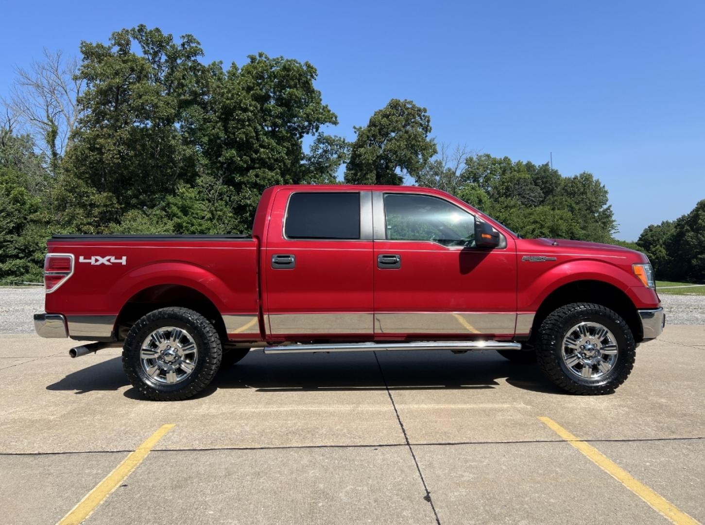 2011 MAROON /Gray Cloth Ford F-150 XLT SuperCrew 5.5-ft. Bed 4WD (1FTFW1EFXBK) with an 5.0L V8 engine, Automatic transmission, located at 506 S. Kingshighway, Cape Girardeau, MO, 63703, (573) 235-5000, 37.294991, -89.553635 - 2011 Ford F-150 XLT Only 90xxx miles 4x4 5.0L V8 Automatic New Tires Backup Camera Power Driver Seat Bluetooth Cruise Power Windows/Locks/Mirrors We have financing available and we accept trades! Fill out a credit application on our website or come by today! If you have any questions, gi - Photo#7