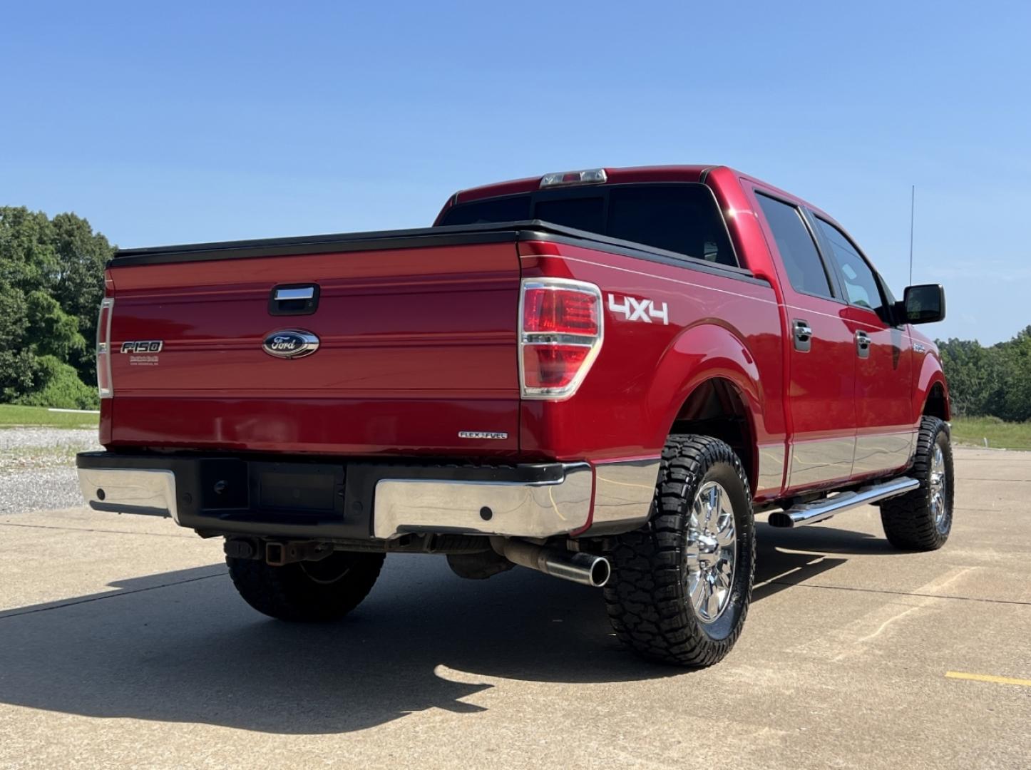 2011 MAROON /Gray Cloth Ford F-150 XLT SuperCrew 5.5-ft. Bed 4WD (1FTFW1EFXBK) with an 5.0L V8 engine, Automatic transmission, located at 506 S. Kingshighway, Cape Girardeau, MO, 63703, (573) 235-5000, 37.294991, -89.553635 - 2011 Ford F-150 XLT Only 90xxx miles 4x4 5.0L V8 Automatic New Tires Backup Camera Power Driver Seat Bluetooth Cruise Power Windows/Locks/Mirrors We have financing available and we accept trades! Fill out a credit application on our website or come by today! If you have any questions, gi - Photo#8