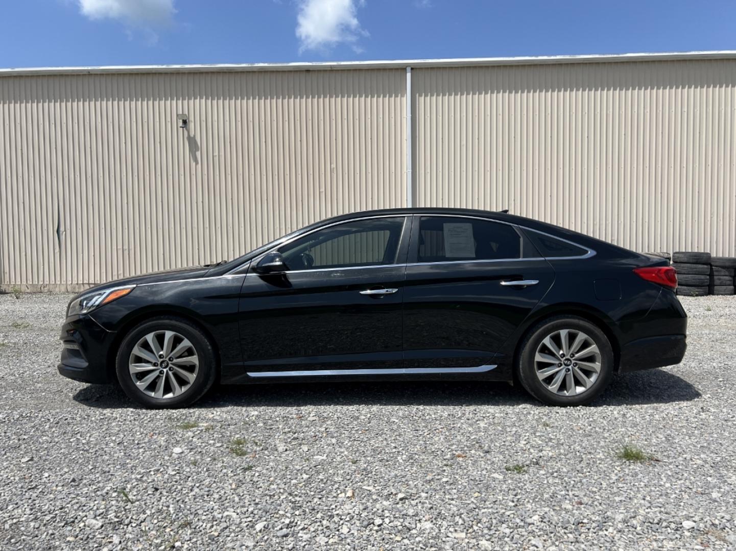 2017 BLACK /Black Leather Hyundai Sonata Sport (5NPE34AF8HH) with an 2.4L 4 Cyl. engine, Automatic transmission, located at 2990 Old Orchard Rd., Jackson, MO, 63755, 37.354214, -89.612106 - We have financing available and we accept trades! Fill out a credit application on our website or come by today! If you have any questions, give us a call at (573) 204-7777 or visit our website at firstautocredit.com. - Photo#8