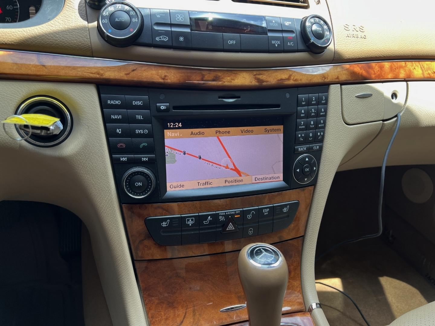 2009 WHITE /Tan Leather Mercedes-Benz E-Class E350 4MATIC Sedan (WDBUF87X69B) with an 3.5L V6 engine, Automatic transmission, located at 2990 Old Orchard Rd., Jackson, MO, 63755, 37.354214, -89.612106 - We have financing available and we accept trades! Fill out a credit application on our website or come by today! If you have any questions, give us a call at (573) 204-7777 or visit our website at firstautocredit.com. - Photo#2