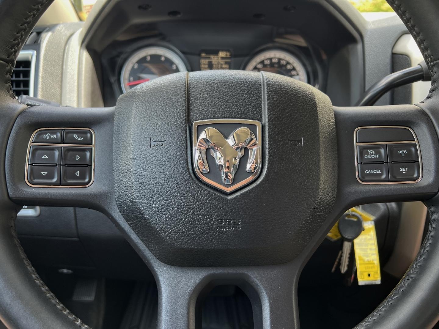 2014 RED /Gray Cloth RAM 2500 Big Horn Crew Cab 4WD (3C6TR5DT4EG) with an 5.7L V8 engine, Automatic transmission, located at 506 S. Kingshighway, Cape Girardeau, MO, 63703, (573) 235-5000, 37.294991, -89.553635 - 2014 Ram 2500 Heavy Duty Big Horn Only 52xxx miles 4x4 5.7L V8 HEMI Automatic Power Driver Seat Bluetooth Remote Start Cruise Power Windows/Locks/Mirrors We have financing available and we accept trades! Fill out a credit application on our website or come by today! If you have any questi - Photo#21