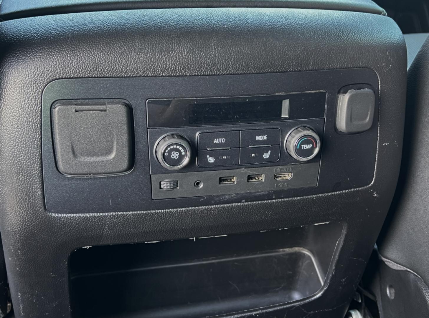 2019 BLACK /Black Leather Chevrolet Suburban Premier 4WD (1GNSKJKJ7KR) with an 6.2L V8 engine, Automatic transmission, located at 506 S. Kingshighway, Cape Girardeau, MO, 63703, (573) 235-5000, 37.294991, -89.553635 - 2019 Chevrolet Suburban 1500 Premier 92xxx miles 4 Wheel Drive 6.2L V8 Automatic Leather 3rd Row Navigation Rear Entertainment Power/Heated/Cooled Seats Heated Rear Seats Heated Steering Wheel Backup Camera Bluetooth Cruise Power Windows/Locks/Mirrors We have financing available and - Photo#9