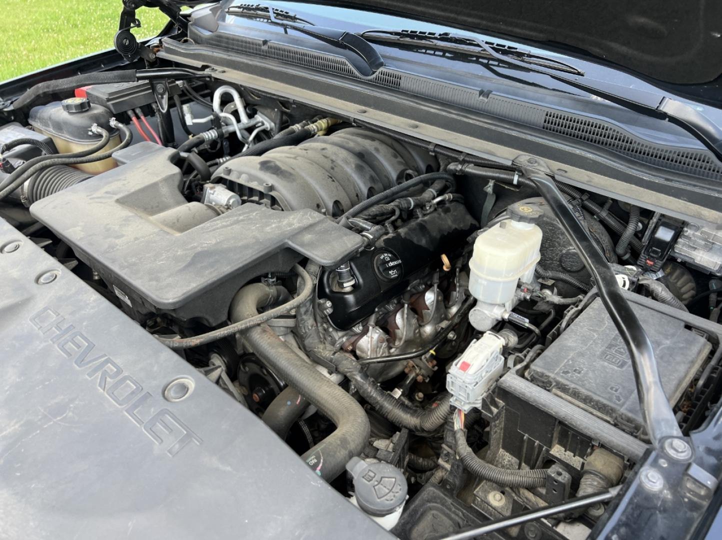 2019 BLACK /Black Leather Chevrolet Suburban Premier 4WD (1GNSKJKJ7KR) with an 6.2L V8 engine, Automatic transmission, located at 506 S. Kingshighway, Cape Girardeau, MO, 63703, (573) 235-5000, 37.294991, -89.553635 - 2019 Chevrolet Suburban 1500 Premier 92xxx miles 4 Wheel Drive 6.2L V8 Automatic Leather 3rd Row Navigation Rear Entertainment Power/Heated/Cooled Seats Heated Rear Seats Heated Steering Wheel Backup Camera Bluetooth Cruise Power Windows/Locks/Mirrors We have financing available and - Photo#43