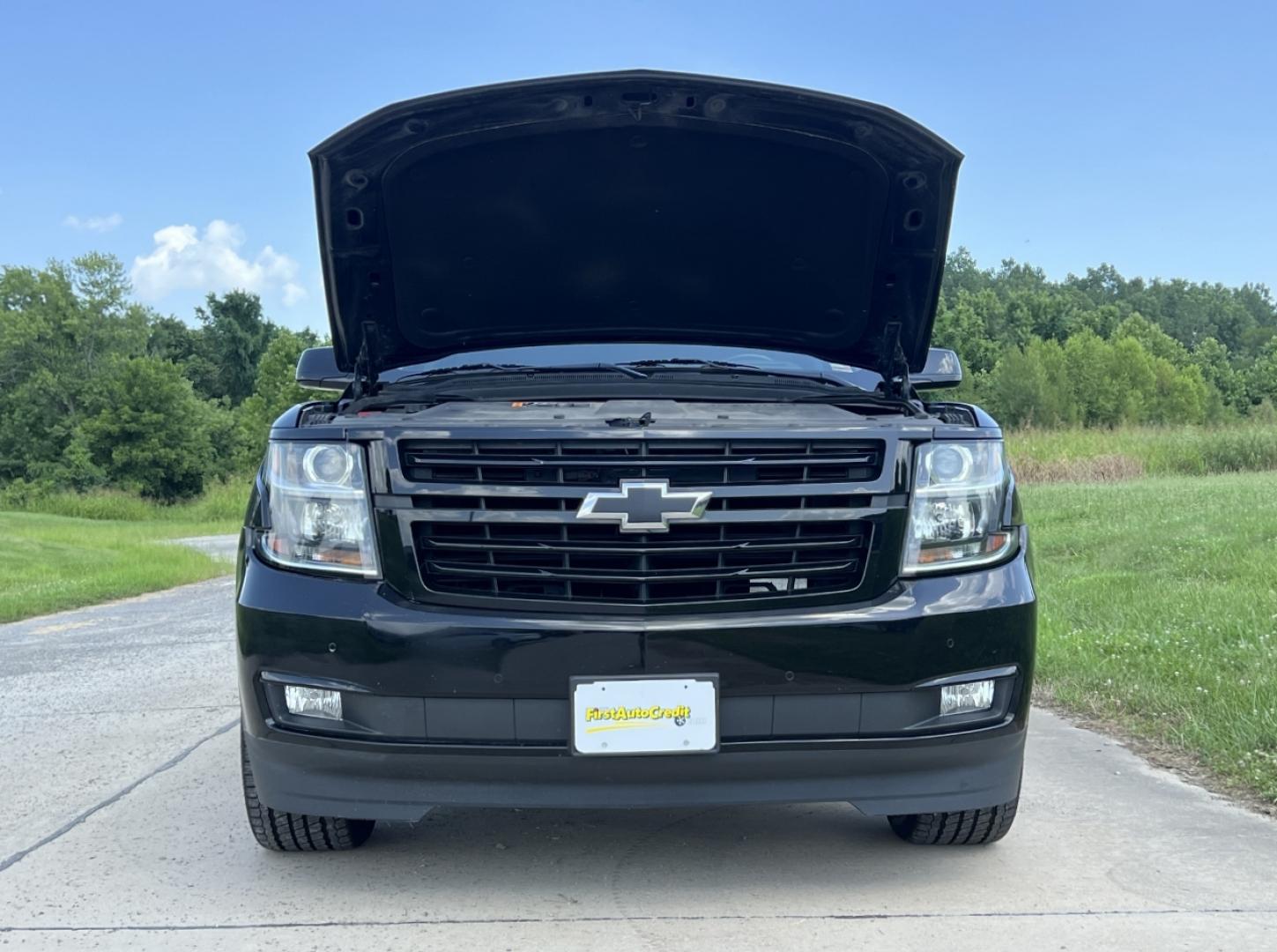 2019 BLACK /Black Leather Chevrolet Suburban Premier 4WD (1GNSKJKJ7KR) with an 6.2L V8 engine, Automatic transmission, located at 506 S. Kingshighway, Cape Girardeau, MO, 63703, (573) 235-5000, 37.294991, -89.553635 - 2019 Chevrolet Suburban 1500 Premier 92xxx miles 4 Wheel Drive 6.2L V8 Automatic Leather 3rd Row Navigation Rear Entertainment Power/Heated/Cooled Seats Heated Rear Seats Heated Steering Wheel Backup Camera Bluetooth Cruise Power Windows/Locks/Mirrors We have financing available and - Photo#42