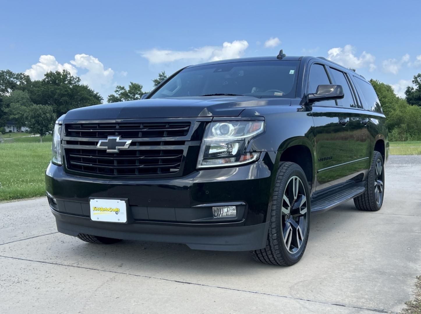 2019 BLACK /Black Leather Chevrolet Suburban Premier 4WD (1GNSKJKJ7KR) with an 6.2L V8 engine, Automatic transmission, located at 506 S. Kingshighway, Cape Girardeau, MO, 63703, (573) 235-5000, 37.294991, -89.553635 - 2019 Chevrolet Suburban 1500 Premier 92xxx miles 4 Wheel Drive 6.2L V8 Automatic Leather 3rd Row Navigation Rear Entertainment Power/Heated/Cooled Seats Heated Rear Seats Heated Steering Wheel Backup Camera Bluetooth Cruise Power Windows/Locks/Mirrors We have financing available and - Photo#10