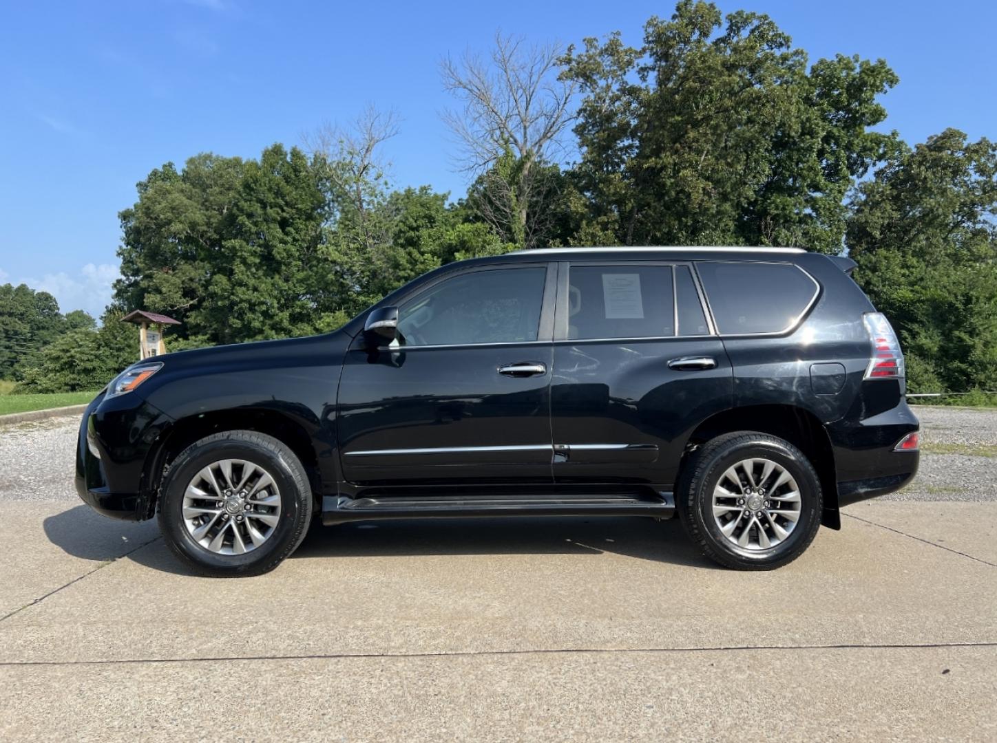 2014 BLACK /Tan Leather Lexus GX 460 Luxury (JTJJM7FX7E5) with an 4.6L V8 engine, Automatic transmission, located at 506 S. Kingshighway, Cape Girardeau, MO, 63703, (573) 235-5000, 37.294991, -89.553635 - 2014 Lexus GX 460 Luxury 138xxx miles All Wheel Drive 4.6L V8 Automatic Leather 3rd Row New Tires Navigation Power/Heated/Cooled Seats Heated Rear Seats Heated Steering Wheel Backup Camera Sunroof Bluetooth Cruise Power Windows/Locks/Mirrors We have financing available and we accept - Photo#10