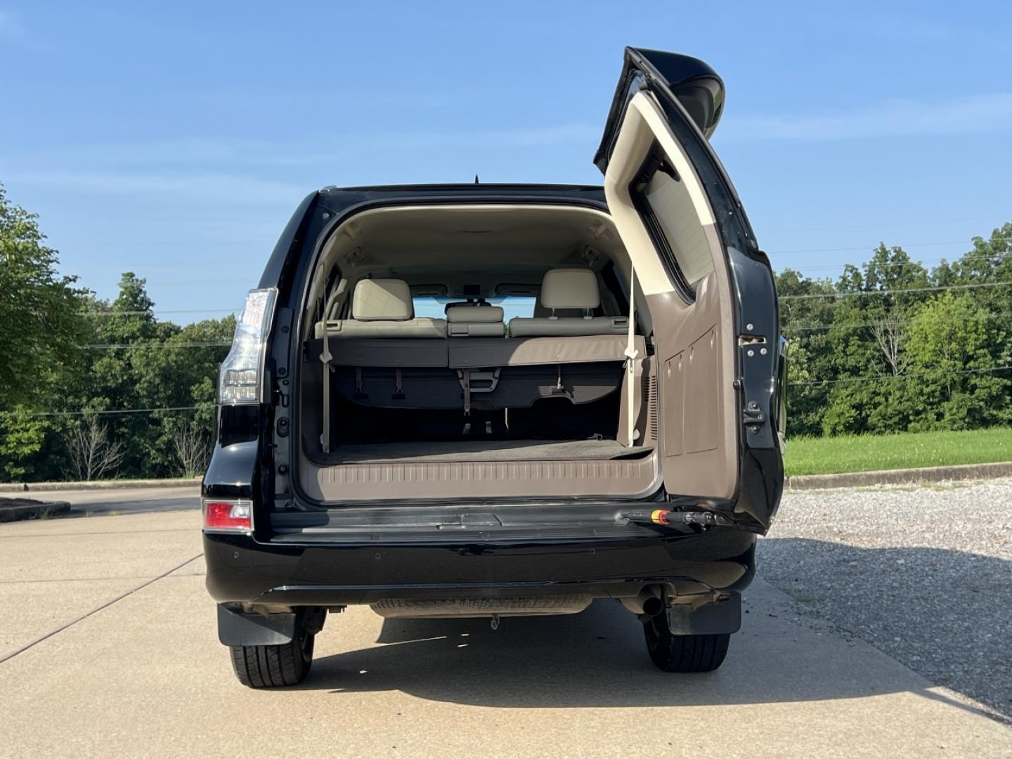 2014 BLACK /Tan Leather Lexus GX 460 Luxury (JTJJM7FX7E5) with an 4.6L V8 engine, Automatic transmission, located at 506 S. Kingshighway, Cape Girardeau, MO, 63703, (573) 235-5000, 37.294991, -89.553635 - 2014 Lexus GX 460 Luxury 138xxx miles All Wheel Drive 4.6L V8 Automatic Leather 3rd Row New Tires Navigation Power/Heated/Cooled Seats Heated Rear Seats Heated Steering Wheel Backup Camera Sunroof Bluetooth Cruise Power Windows/Locks/Mirrors We have financing available and we accept - Photo#23