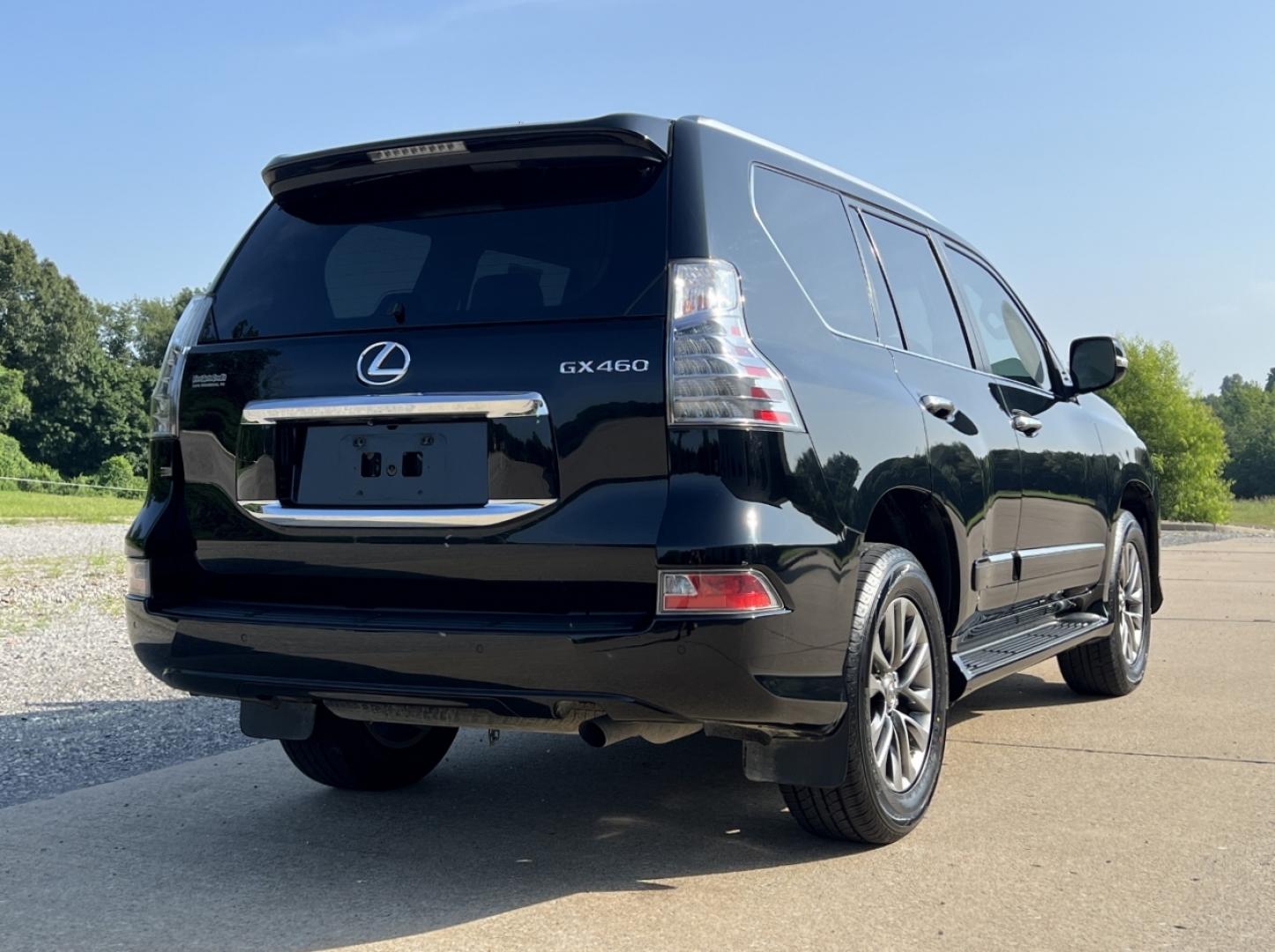 2014 BLACK /Tan Leather Lexus GX 460 Luxury (JTJJM7FX7E5) with an 4.6L V8 engine, Automatic transmission, located at 506 S. Kingshighway, Cape Girardeau, MO, 63703, (573) 235-5000, 37.294991, -89.553635 - 2014 Lexus GX 460 Luxury 138xxx miles All Wheel Drive 4.6L V8 Automatic Leather 3rd Row New Tires Navigation Power/Heated/Cooled Seats Heated Rear Seats Heated Steering Wheel Backup Camera Sunroof Bluetooth Cruise Power Windows/Locks/Mirrors We have financing available and we accept - Photo#12