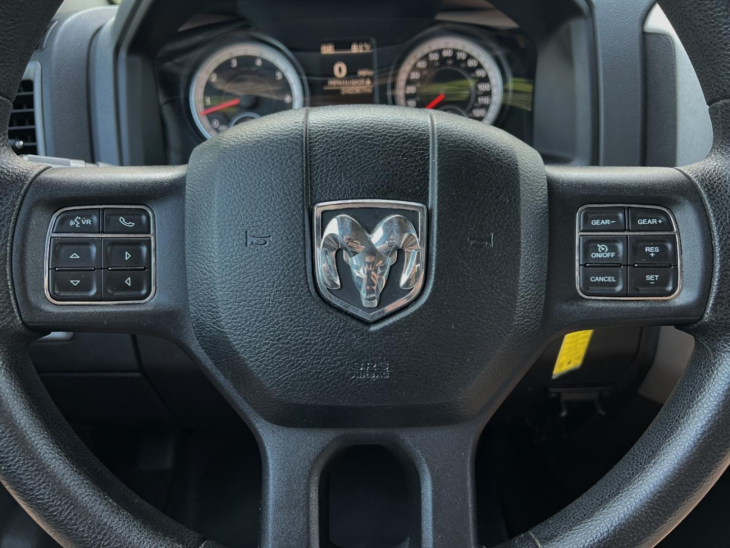 2015 MAROON /Gray Cloth RAM 1500 Express Crew Cab 4WD (1C6RR7KT6FS) with an 5.7L V8 HEMI engine, Automatic transmission, located at 506 S. Kingshighway, Cape Girardeau, MO, 63703, (573) 235-5000, 37.294991, -89.553635 - 2015 Ram 1500 Express 242xxx miles 4x4 5.7L V8 HEMI Automatic Backup Camera Bluetooth Cruise Power Windows/Locks/Mirrors We have financing available and we accept trades! Fill out a credit application on our website or come by today! If you have any questions, give us a call at (573) 235-5 - Photo#21