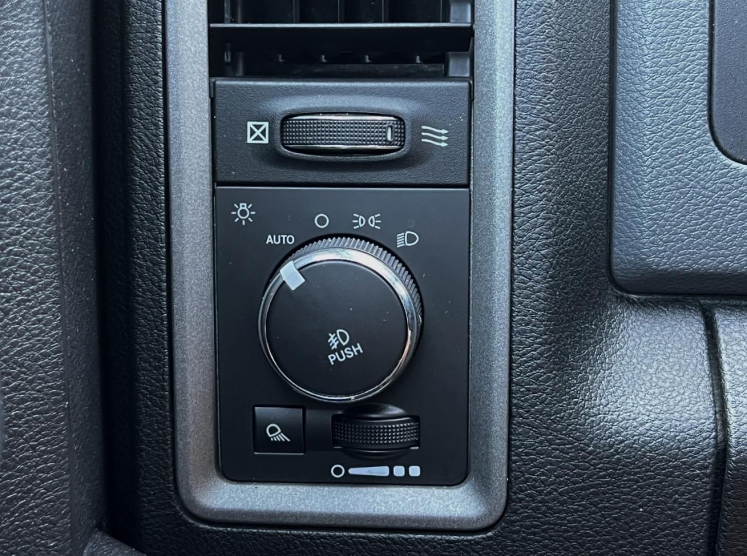 2015 MAROON /Gray Cloth RAM 1500 Express Crew Cab 4WD (1C6RR7KT6FS) with an 5.7L V8 HEMI engine, Automatic transmission, located at 506 S. Kingshighway, Cape Girardeau, MO, 63703, (573) 235-5000, 37.294991, -89.553635 - 2015 Ram 1500 Express 242xxx miles 4x4 5.7L V8 HEMI Automatic Backup Camera Bluetooth Cruise Power Windows/Locks/Mirrors We have financing available and we accept trades! Fill out a credit application on our website or come by today! If you have any questions, give us a call at (573) 235-5 - Photo#28