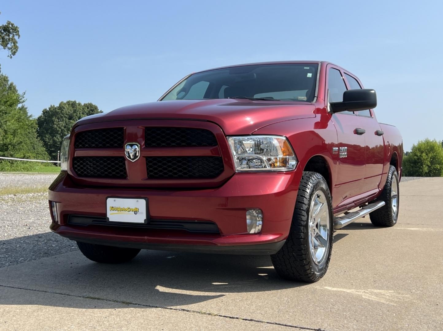 2015 MAROON /Gray Cloth RAM 1500 Express Crew Cab 4WD (1C6RR7KT6FS) with an 5.7L V8 HEMI engine, Automatic transmission, located at 506 S. Kingshighway, Cape Girardeau, MO, 63703, (573) 235-5000, 37.294991, -89.553635 - 2015 Ram 1500 Express 242xxx miles 4x4 5.7L V8 HEMI Automatic Backup Camera Bluetooth Cruise Power Windows/Locks/Mirrors We have financing available and we accept trades! Fill out a credit application on our website or come by today! If you have any questions, give us a call at (573) 235-5 - Photo#4