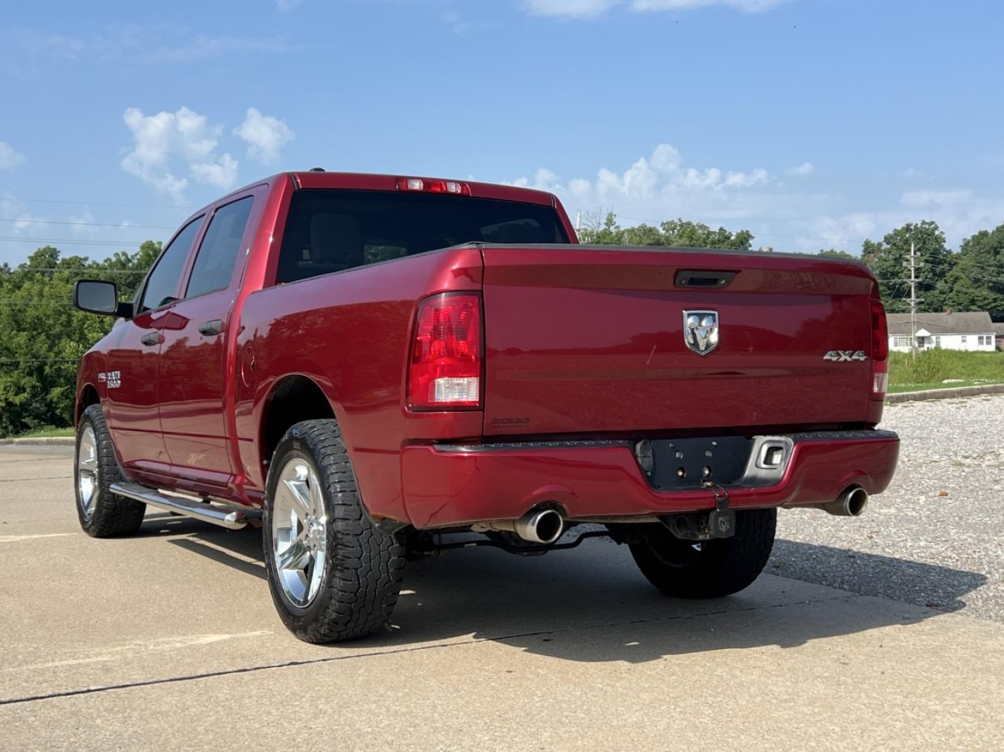 2015 MAROON /Gray Cloth RAM 1500 Express Crew Cab 4WD (1C6RR7KT6FS) with an 5.7L V8 HEMI engine, Automatic transmission, located at 506 S. Kingshighway, Cape Girardeau, MO, 63703, (573) 235-5000, 37.294991, -89.553635 - 2015 Ram 1500 Express 242xxx miles 4x4 5.7L V8 HEMI Automatic Backup Camera Bluetooth Cruise Power Windows/Locks/Mirrors We have financing available and we accept trades! Fill out a credit application on our website or come by today! If you have any questions, give us a call at (573) 235-5 - Photo#8