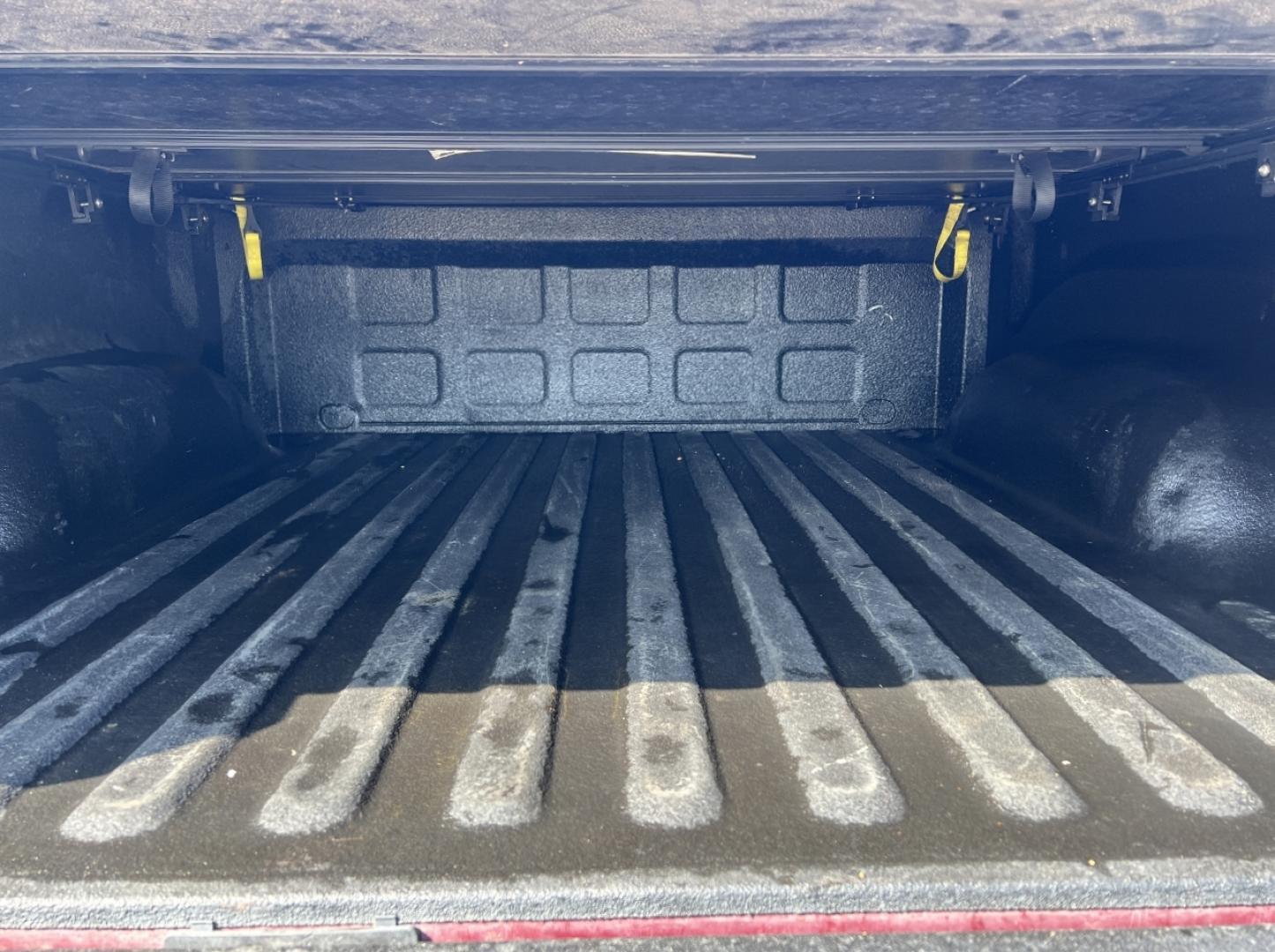 2015 MAROON /Gray Cloth RAM 1500 Express Crew Cab 4WD (1C6RR7KT6FS) with an 5.7L V8 HEMI engine, Automatic transmission, located at 506 S. Kingshighway, Cape Girardeau, MO, 63703, (573) 235-5000, 37.294991, -89.553635 - 2015 Ram 1500 Express 242xxx miles 4x4 5.7L V8 HEMI Automatic Backup Camera Bluetooth Cruise Power Windows/Locks/Mirrors We have financing available and we accept trades! Fill out a credit application on our website or come by today! If you have any questions, give us a call at (573) 235-5 - Photo#18