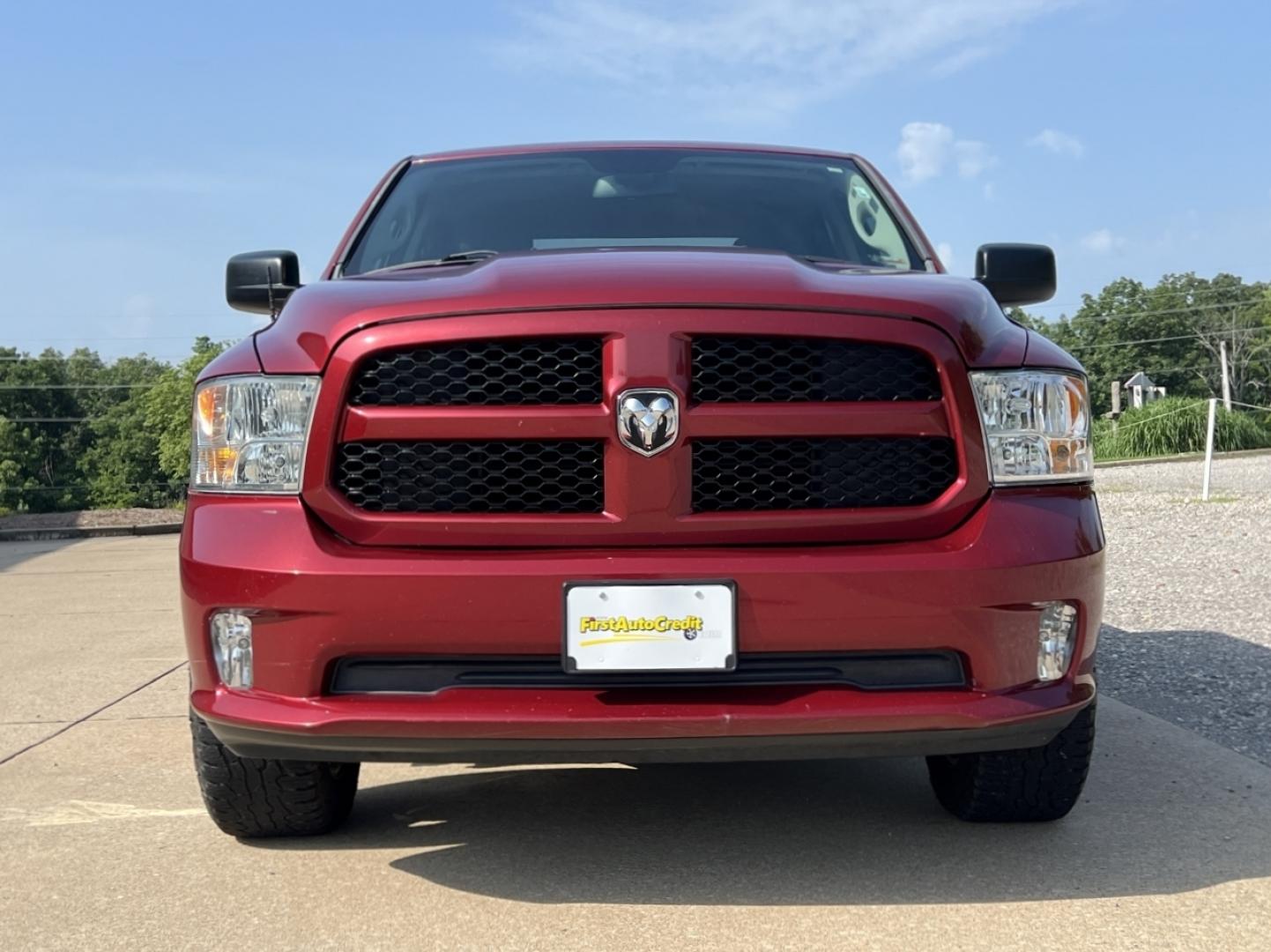 2015 MAROON /Gray Cloth RAM 1500 Express Crew Cab 4WD (1C6RR7KT6FS) with an 5.7L V8 HEMI engine, Automatic transmission, located at 506 S. Kingshighway, Cape Girardeau, MO, 63703, (573) 235-5000, 37.294991, -89.553635 - 2015 Ram 1500 Express 242xxx miles 4x4 5.7L V8 HEMI Automatic Backup Camera Bluetooth Cruise Power Windows/Locks/Mirrors We have financing available and we accept trades! Fill out a credit application on our website or come by today! If you have any questions, give us a call at (573) 235-5 - Photo#10