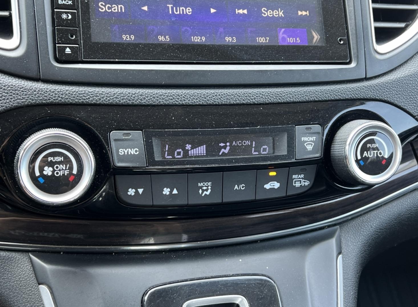 2015 BROWN /Black Leather Honda CR-V EX-L 4WD (2HKRM4H78FH) with an 2.4L 4 Cyl. engine, Continuously Variable Transmission transmission, located at 506 S. Kingshighway, Cape Girardeau, MO, 63703, (573) 235-5000, 37.294991, -89.553635 - 2015 Honda CR-V EX-L 135xxx miles All Wheel Drive 2.4L 4 Cyl. Automatic Leather Backup Camera Power Driver Seat Heated Seats Sunroof Bluetooth Cruise Power Windows/Locks/Mirrors We have financing available and we accept trades! Fill out a credit application on our website or come by tod - Photo#26