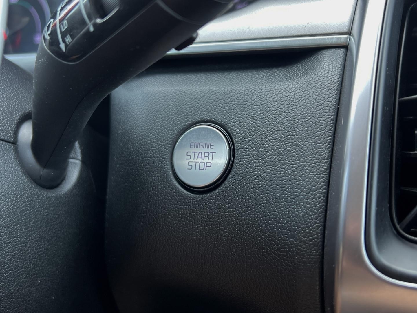 2021 RED /Black Leather Kia Sorento Hybrid S (KNDRG4LG5M5) with an 1.6L 4 Cyl. HYBRID engine, Automatic transmission, located at 506 S. Kingshighway, Cape Girardeau, MO, 63703, (573) 235-5000, 37.294991, -89.553635 - 2021 Kia Sorento Hybrid S 1-Owner 104xxx miles Front Wheel Drive 1.6L 4 Cyl. Hybrid Automatic Leather 3rd Row Backup Camera Power Driver Seat Heated Seats Bluetooth Remote Start Cruise Power Windows/Locks/Mirrors We have financing available and we accept trades! Fill out a credit appl - Photo#21