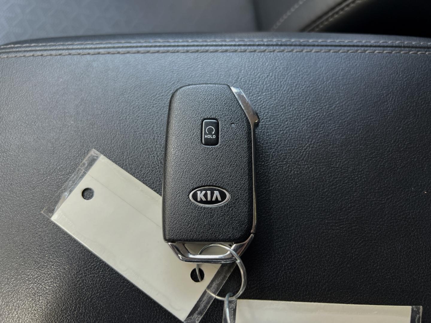 2021 RED /Black Leather Kia Sorento Hybrid S (KNDRG4LG5M5) with an 1.6L 4 Cyl. HYBRID engine, Automatic transmission, located at 506 S. Kingshighway, Cape Girardeau, MO, 63703, (573) 235-5000, 37.294991, -89.553635 - 2021 Kia Sorento Hybrid S 1-Owner 104xxx miles Front Wheel Drive 1.6L 4 Cyl. Hybrid Automatic Leather 3rd Row Backup Camera Power Driver Seat Heated Seats Bluetooth Remote Start Cruise Power Windows/Locks/Mirrors We have financing available and we accept trades! Fill out a credit appl - Photo#5