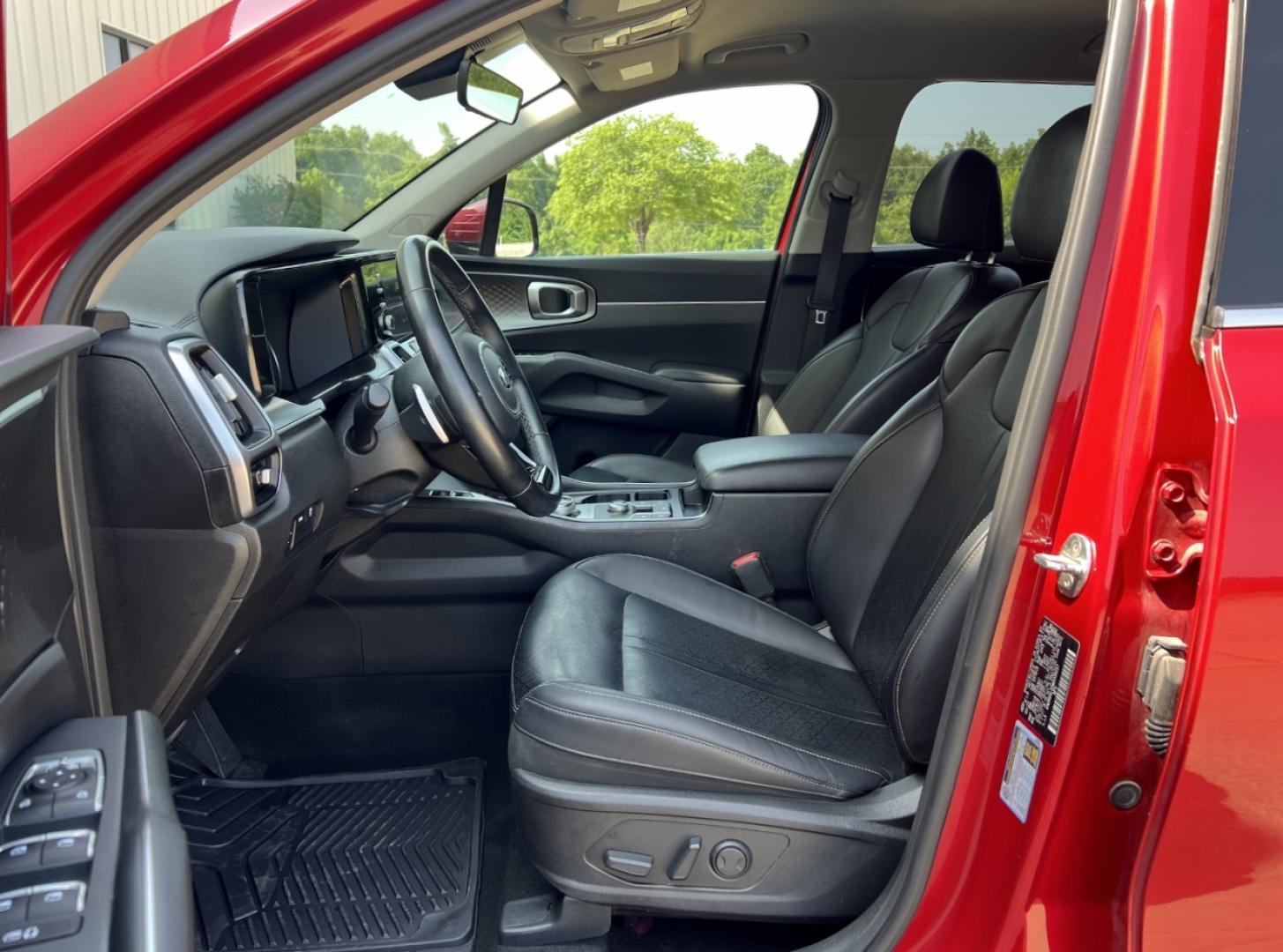 2021 RED /Black Leather Kia Sorento Hybrid S (KNDRG4LG5M5) with an 1.6L 4 Cyl. HYBRID engine, Automatic transmission, located at 506 S. Kingshighway, Cape Girardeau, MO, 63703, (573) 235-5000, 37.294991, -89.553635 - 2021 Kia Sorento Hybrid S 1-Owner 104xxx miles Front Wheel Drive 1.6L 4 Cyl. Hybrid Automatic Leather 3rd Row Backup Camera Power Driver Seat Heated Seats Bluetooth Remote Start Cruise Power Windows/Locks/Mirrors We have financing available and we accept trades! Fill out a credit appl - Photo#13