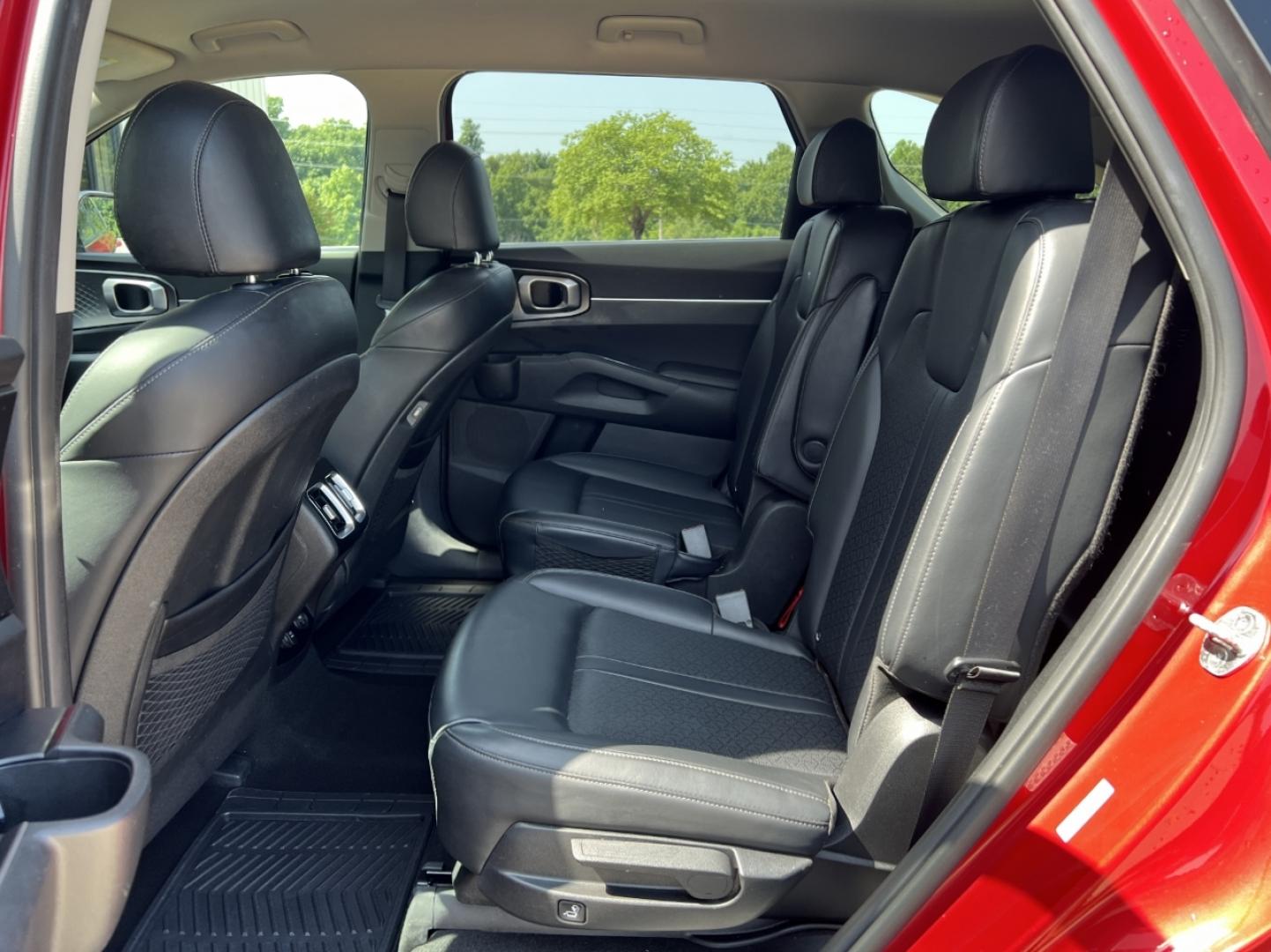 2021 RED /Black Leather Kia Sorento Hybrid S (KNDRG4LG5M5) with an 1.6L 4 Cyl. HYBRID engine, Automatic transmission, located at 506 S. Kingshighway, Cape Girardeau, MO, 63703, (573) 235-5000, 37.294991, -89.553635 - 2021 Kia Sorento Hybrid S 1-Owner 104xxx miles Front Wheel Drive 1.6L 4 Cyl. Hybrid Automatic Leather 3rd Row Backup Camera Power Driver Seat Heated Seats Bluetooth Remote Start Cruise Power Windows/Locks/Mirrors We have financing available and we accept trades! Fill out a credit appl - Photo#16