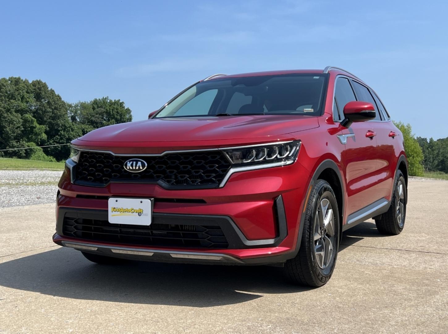 2021 RED /Black Leather Kia Sorento Hybrid S (KNDRG4LG5M5) with an 1.6L 4 Cyl. HYBRID engine, Automatic transmission, located at 506 S. Kingshighway, Cape Girardeau, MO, 63703, (573) 235-5000, 37.294991, -89.553635 - 2021 Kia Sorento Hybrid S 1-Owner 104xxx miles Front Wheel Drive 1.6L 4 Cyl. Hybrid Automatic Leather 3rd Row Backup Camera Power Driver Seat Heated Seats Bluetooth Remote Start Cruise Power Windows/Locks/Mirrors We have financing available and we accept trades! Fill out a credit appl - Photo#6