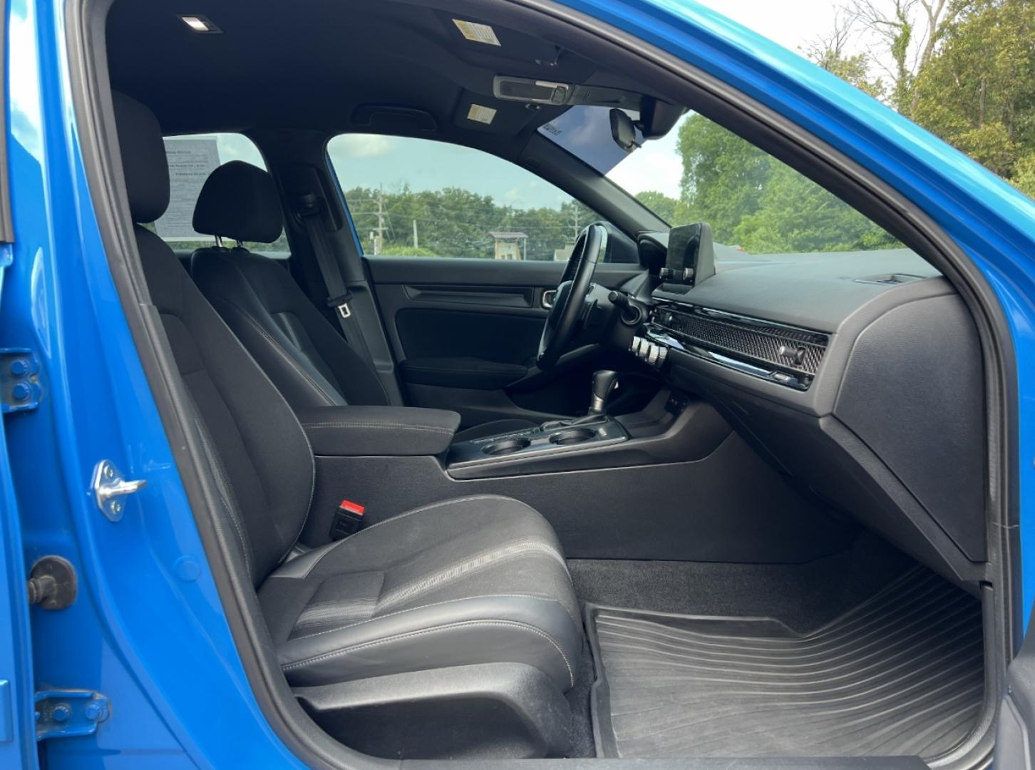 2022 BLUE /Black Cloth Honda Civic Sport Hatchback CVT (19XFL2H89NE) with an 2.0L 4 Cyl. TURBO engine, CVT transmission, located at 506 S. Kingshighway, Cape Girardeau, MO, 63703, (573) 235-5000, 37.294991, -89.553635 - 2022 Honda Civic Sport 103xxx miles Front Wheel Drive 2.0L 4 Cyl. Automatic New Tires Backup Camera Bluetooth Remote Start Cruise Power Windows/Locks/Mirrors We have financing available and we accept trades! Fill out a credit application on our website or come by today! If you have any q - Photo#14