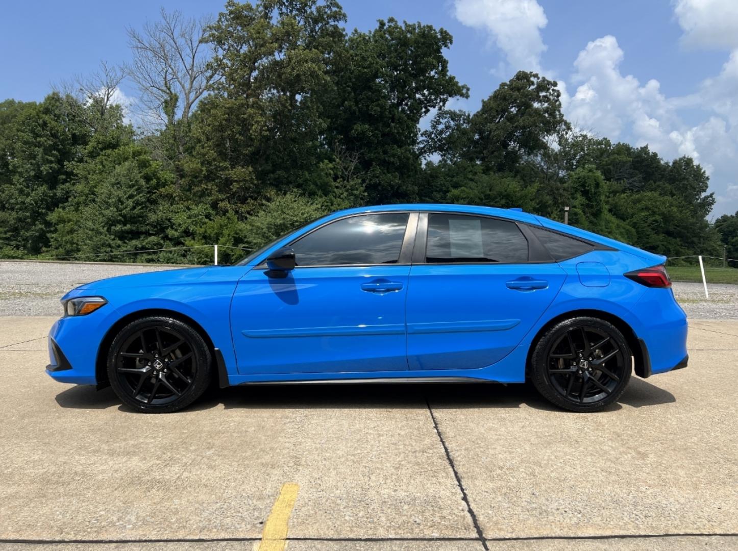 2022 BLUE /Black Cloth Honda Civic Sport Hatchback CVT (19XFL2H89NE) with an 2.0L 4 Cyl. TURBO engine, CVT transmission, located at 506 S. Kingshighway, Cape Girardeau, MO, 63703, (573) 235-5000, 37.294991, -89.553635 - 2022 Honda Civic Sport 103xxx miles Front Wheel Drive 2.0L 4 Cyl. Automatic New Tires Backup Camera Bluetooth Remote Start Cruise Power Windows/Locks/Mirrors We have financing available and we accept trades! Fill out a credit application on our website or come by today! If you have any q - Photo#5