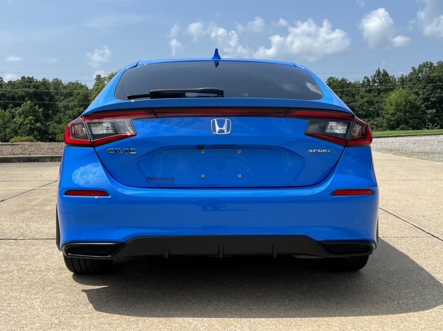 2022 BLUE /Black Cloth Honda Civic Sport Hatchback CVT (19XFL2H89NE) with an 2.0L 4 Cyl. TURBO engine, CVT transmission, located at 506 S. Kingshighway, Cape Girardeau, MO, 63703, (573) 235-5000, 37.294991, -89.553635 - 2022 Honda Civic Sport 103xxx miles Front Wheel Drive 2.0L 4 Cyl. Automatic New Tires Backup Camera Bluetooth Remote Start Cruise Power Windows/Locks/Mirrors We have financing available and we accept trades! Fill out a credit application on our website or come by today! If you have any q - Photo#9