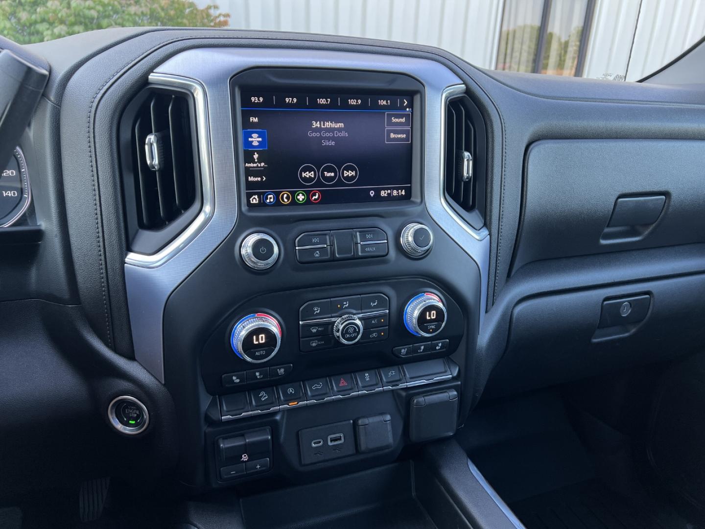 2019 SILVER /Black Leather GMC Sierra 1500 SLT Crew Cab 4WD (1GTU9DED1KZ) with an 5.3L V8 engine, Automatic transmission, located at 506 S. Kingshighway, Cape Girardeau, MO, 63703, (573) 235-5000, 37.294991, -89.553635 - 2019 GMC Sierra 1500 SLT 147xxx miles 4x4 5.3L V8 Automatic Leather Power/Heated/Cooled Seats Heated Rear Seats Heated Steering Wheel Backup Camera Sunroof Bluetooth Remote Start Cruise Power Windows/Locks/Mirrors We have financing available and we accept trades! Fill out a credit app - Photo#28