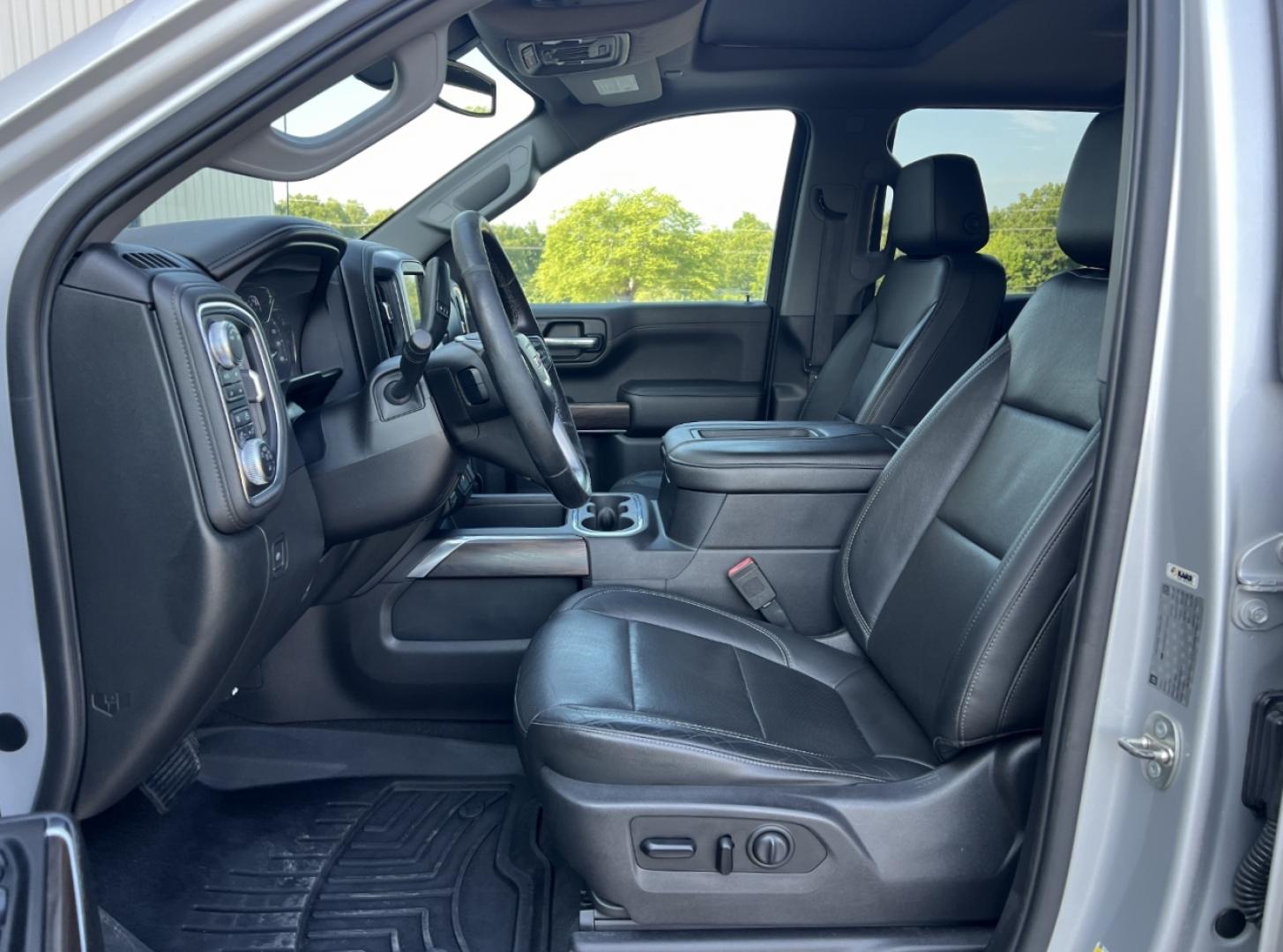 2019 SILVER /Black Leather GMC Sierra 1500 SLT Crew Cab 4WD (1GTU9DED1KZ) with an 5.3L V8 engine, Automatic transmission, located at 506 S. Kingshighway, Cape Girardeau, MO, 63703, (573) 235-5000, 37.294991, -89.553635 - 2019 GMC Sierra 1500 SLT 147xxx miles 4x4 5.3L V8 Automatic Leather Power/Heated/Cooled Seats Heated Rear Seats Heated Steering Wheel Backup Camera Sunroof Bluetooth Remote Start Cruise Power Windows/Locks/Mirrors We have financing available and we accept trades! Fill out a credit app - Photo#17