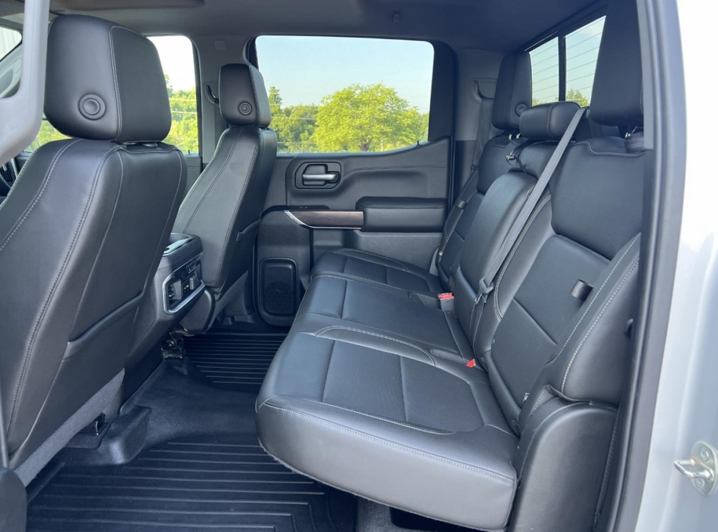 2019 SILVER /Black Leather GMC Sierra 1500 SLT Crew Cab 4WD (1GTU9DED1KZ) with an 5.3L V8 engine, Automatic transmission, located at 506 S. Kingshighway, Cape Girardeau, MO, 63703, (573) 235-5000, 37.294991, -89.553635 - 2019 GMC Sierra 1500 SLT 147xxx miles 4x4 5.3L V8 Automatic Leather Power/Heated/Cooled Seats Heated Rear Seats Heated Steering Wheel Backup Camera Sunroof Bluetooth Remote Start Cruise Power Windows/Locks/Mirrors We have financing available and we accept trades! Fill out a credit app - Photo#20